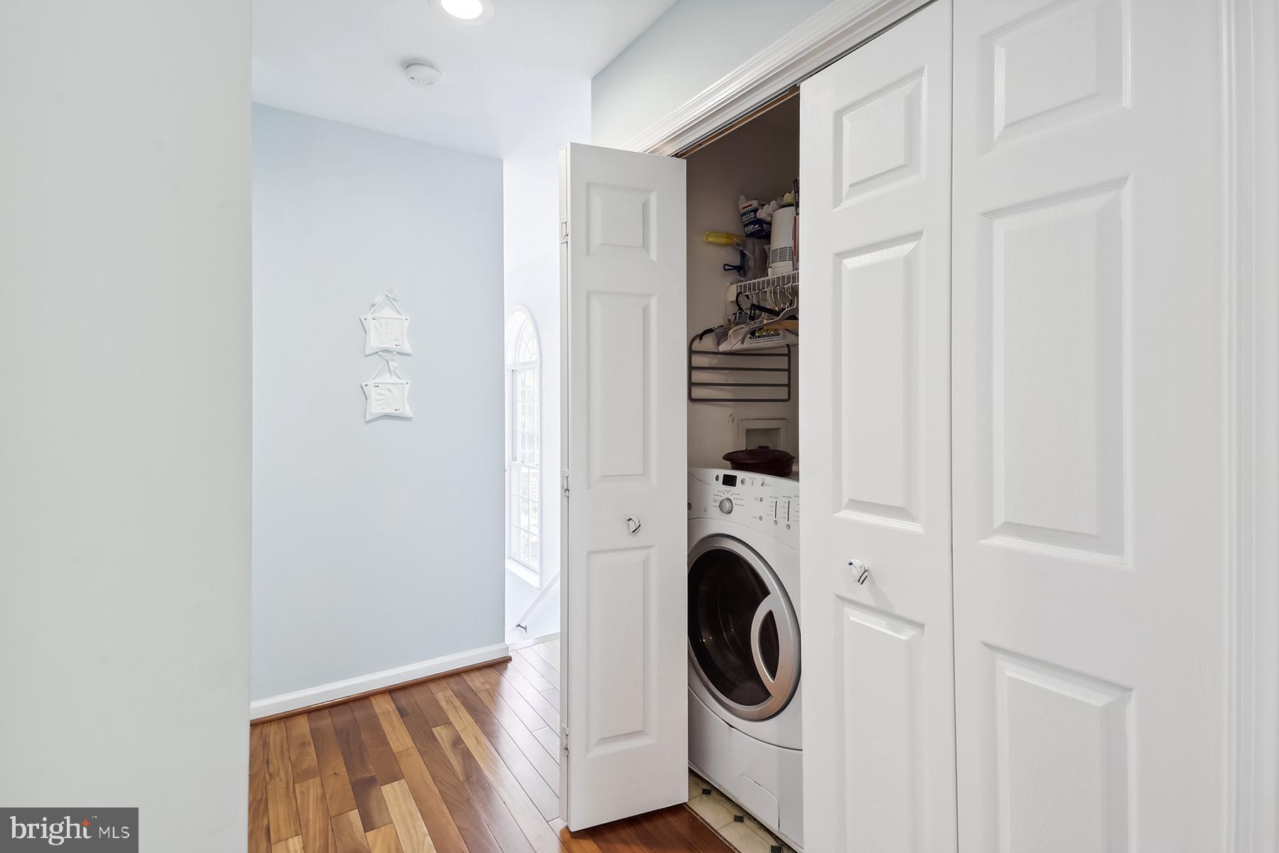 OYSTER HARBOR - Residential