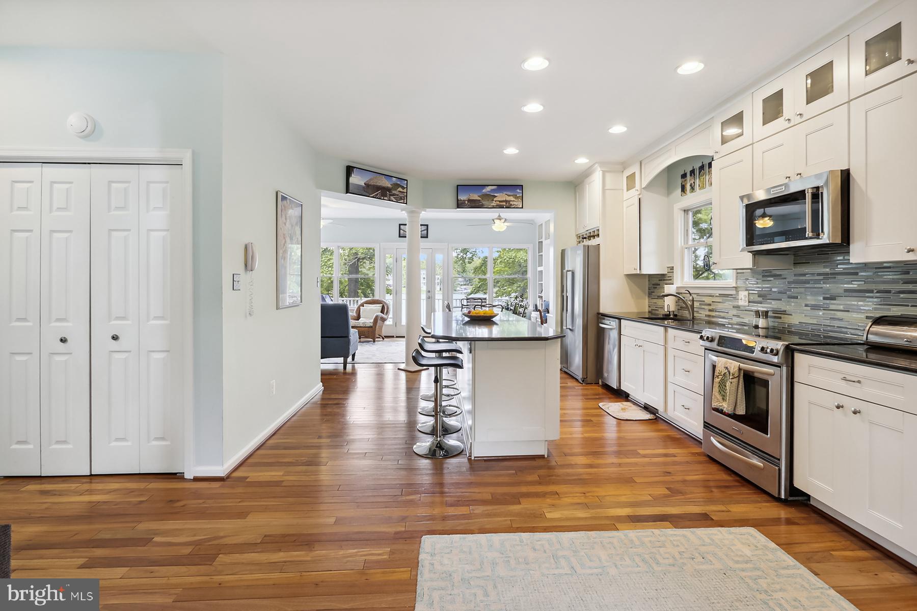 OYSTER HARBOR - Residential