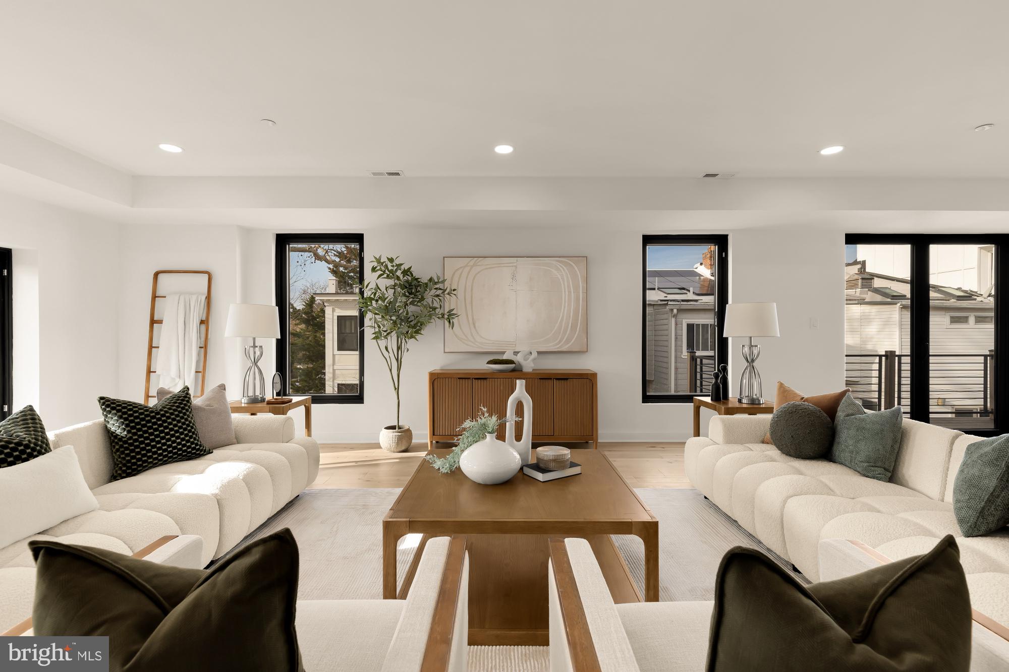 641 QUEBEC PLACE NW 2