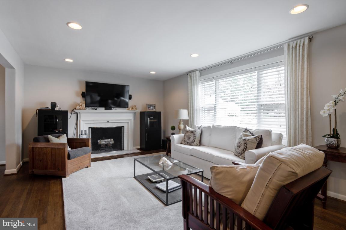 SHETLAND HILLS - Residential