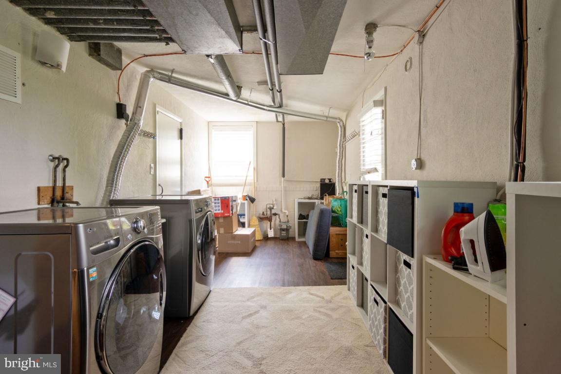 SHETLAND HILLS - Residential