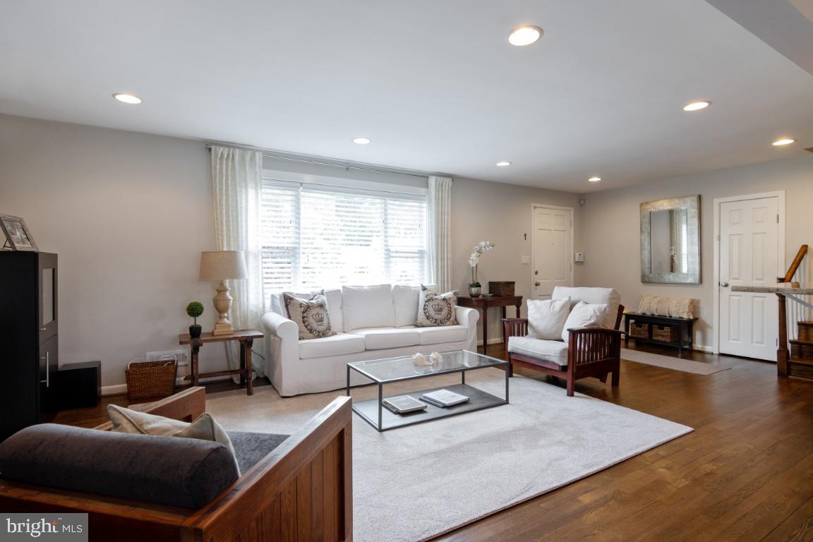 SHETLAND HILLS - Residential