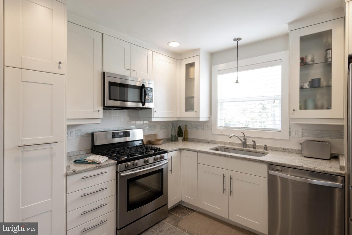 SHETLAND HILLS - Residential