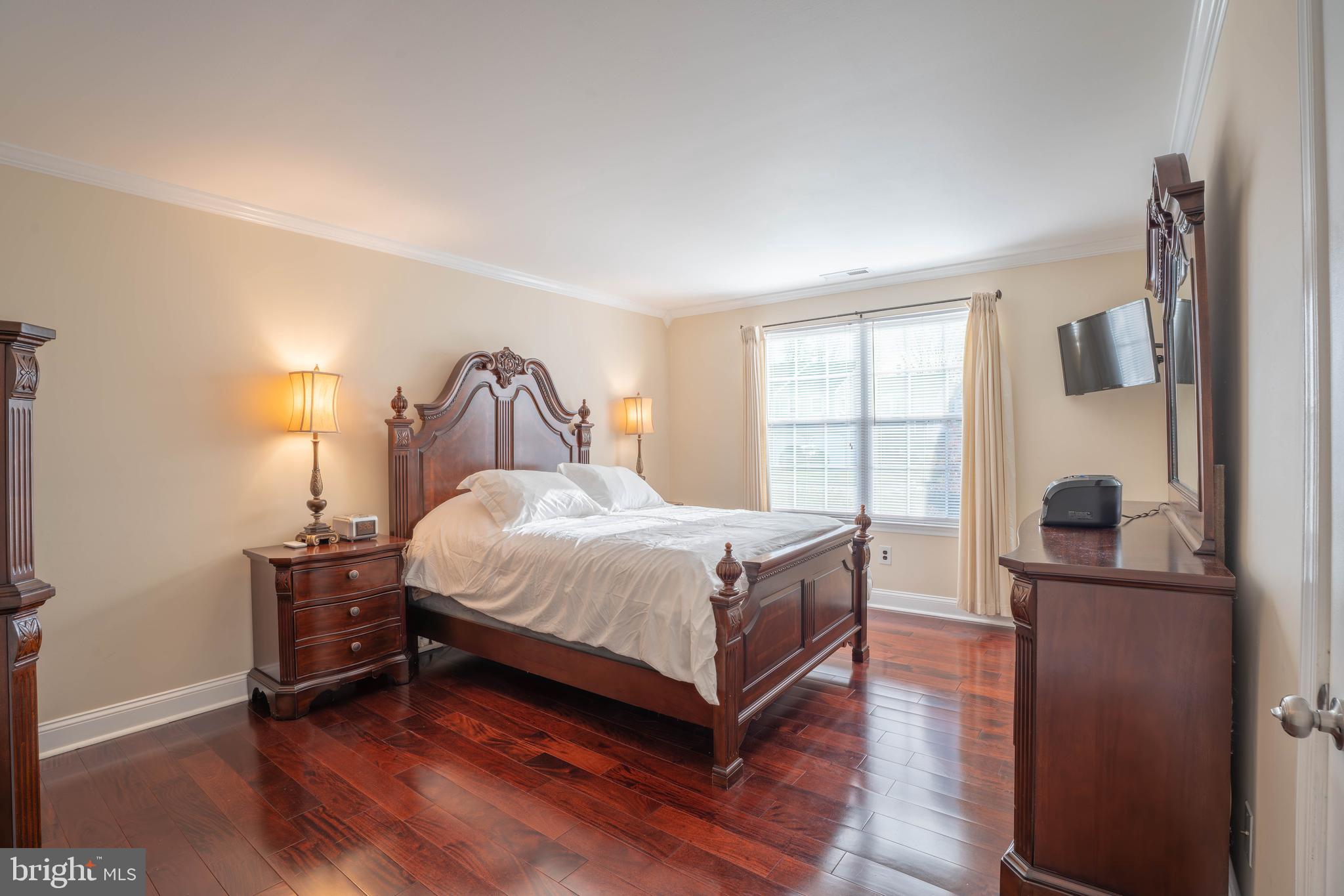 ROSE HOLLOW - Residential