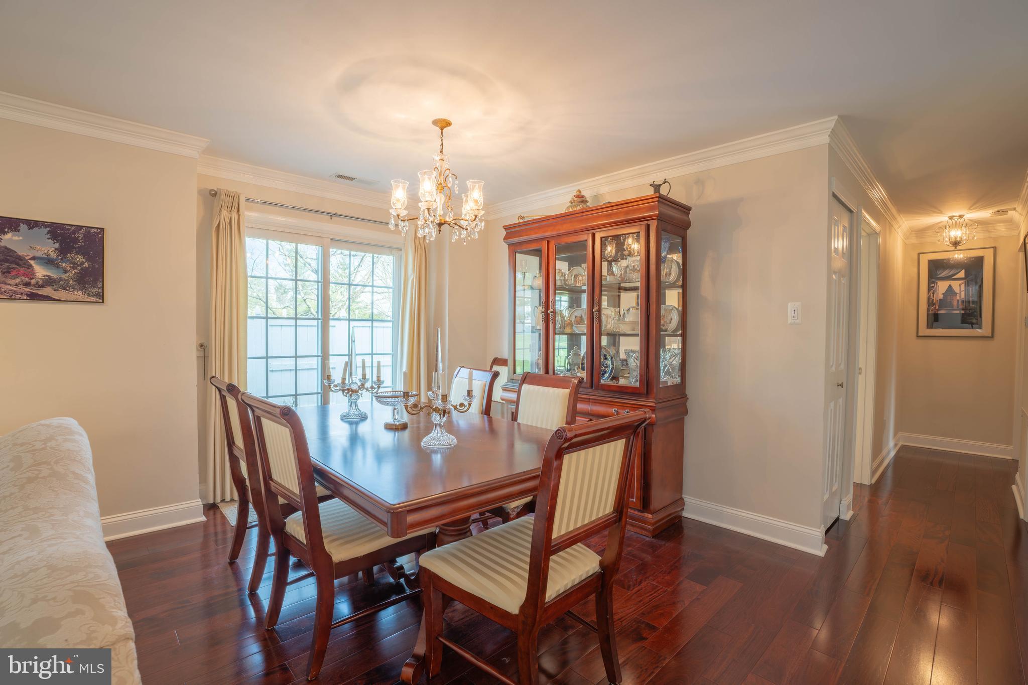 ROSE HOLLOW - Residential