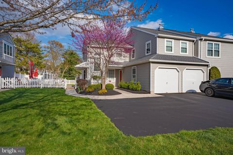 Condo For Sale - 614 Rose Hollow Drive<br/> YARDLEY, PA 19067