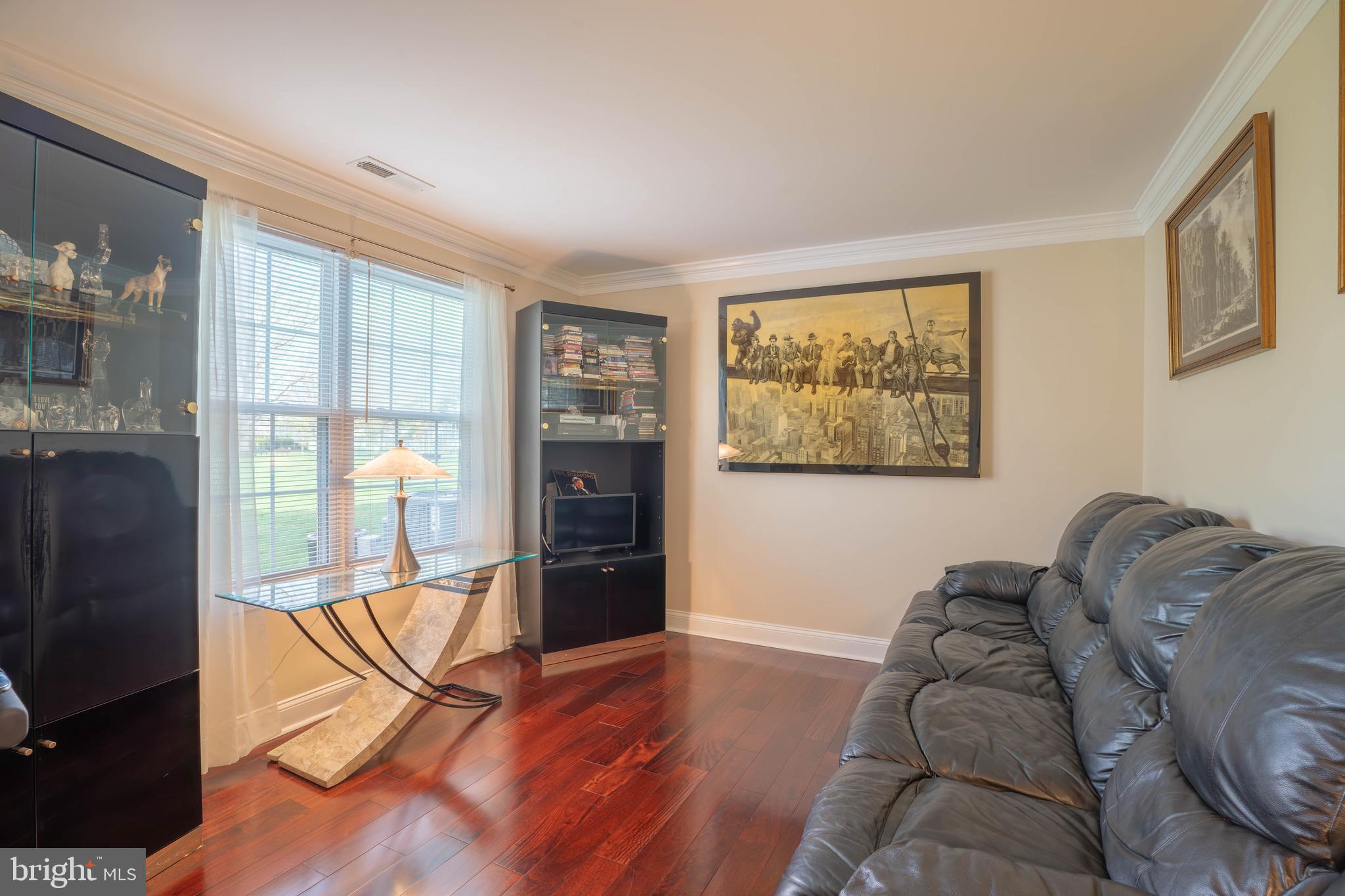 ROSE HOLLOW - Residential