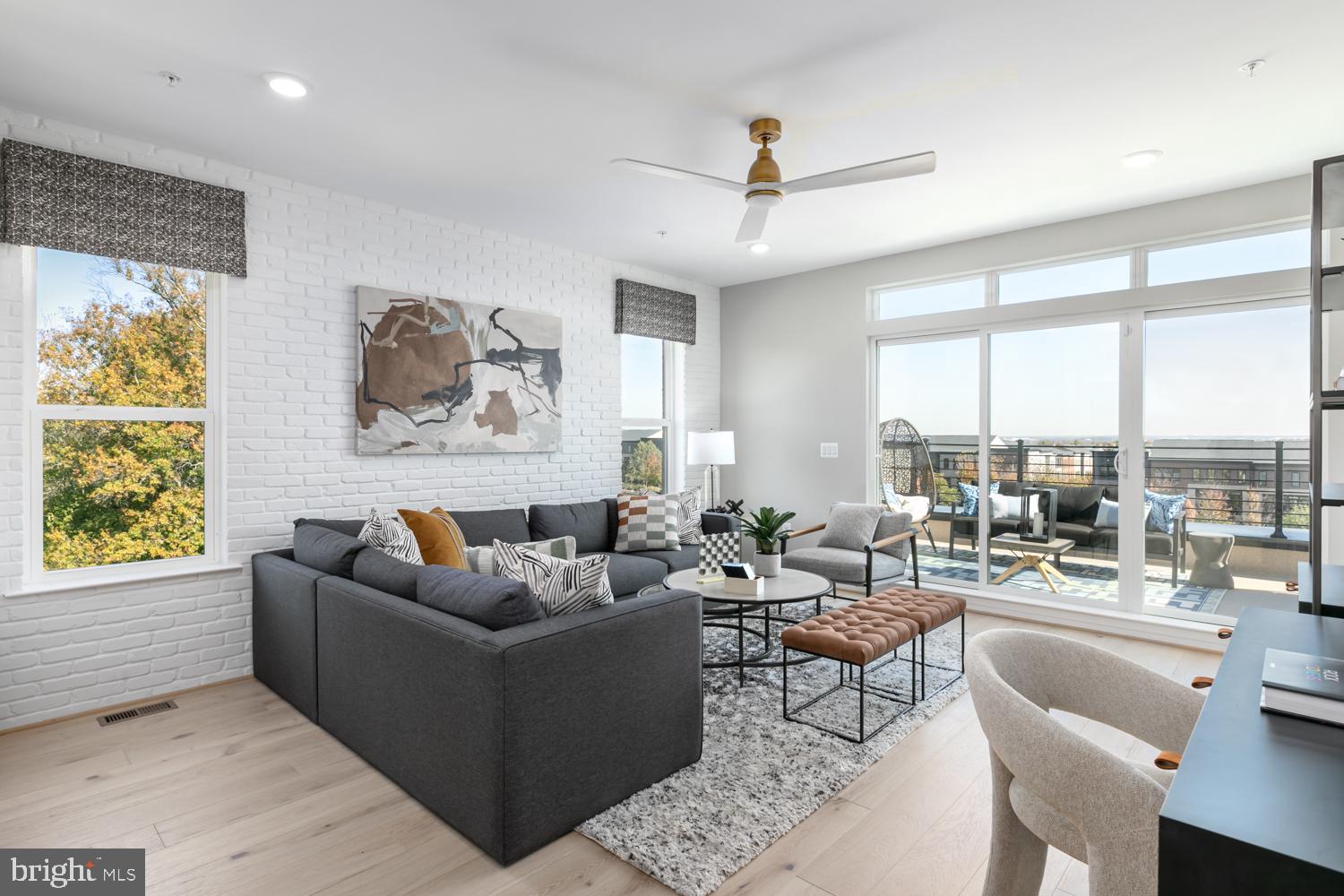 DOWNTOWN BRAMBLETON - Residential