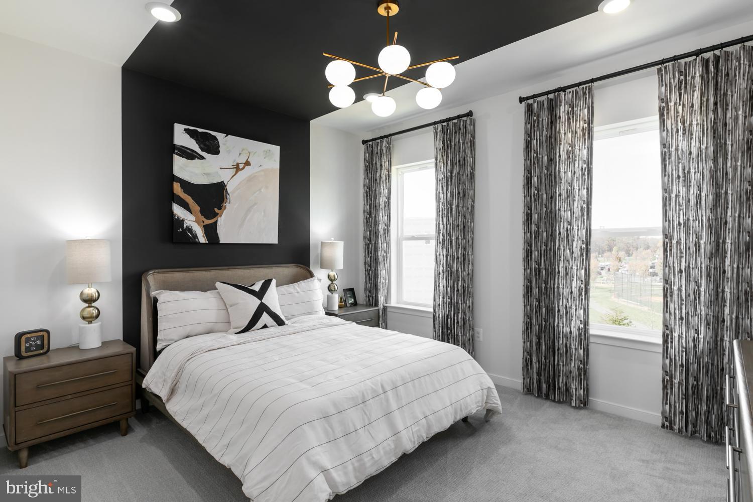 DOWNTOWN BRAMBLETON - Residential