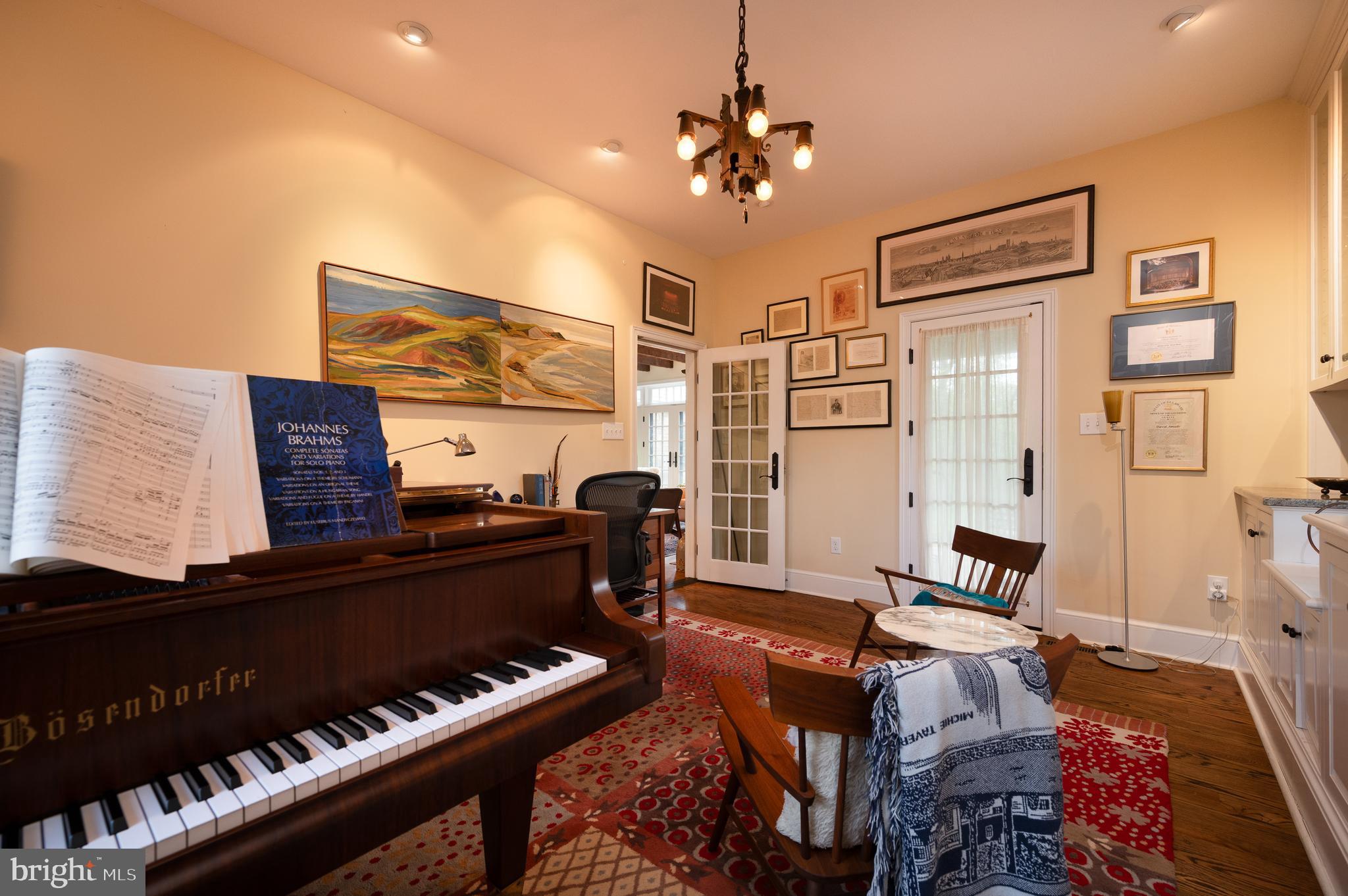 WESTOVER HILLS - Residential