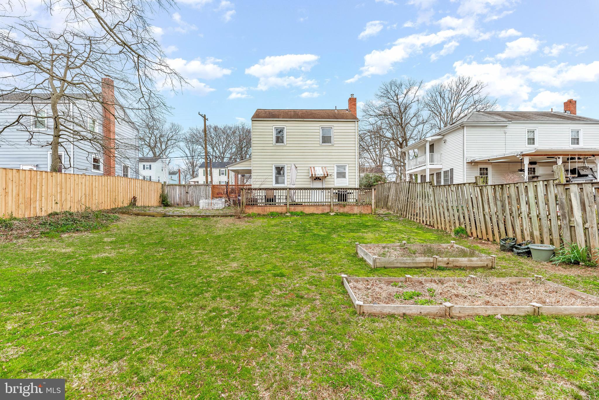 LANDOVER HILLS - Residential