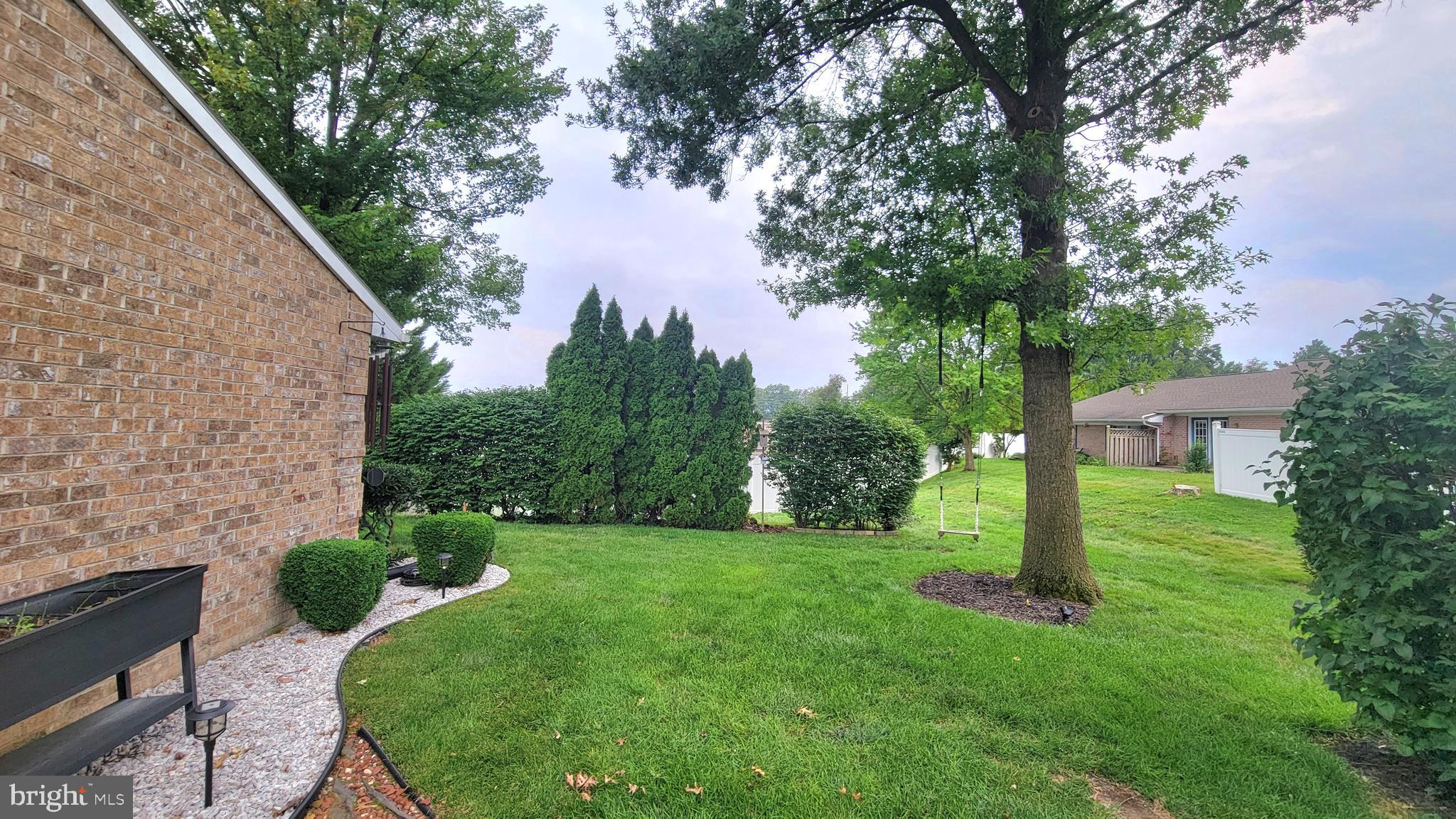 1047 BENJAMIN PLACE