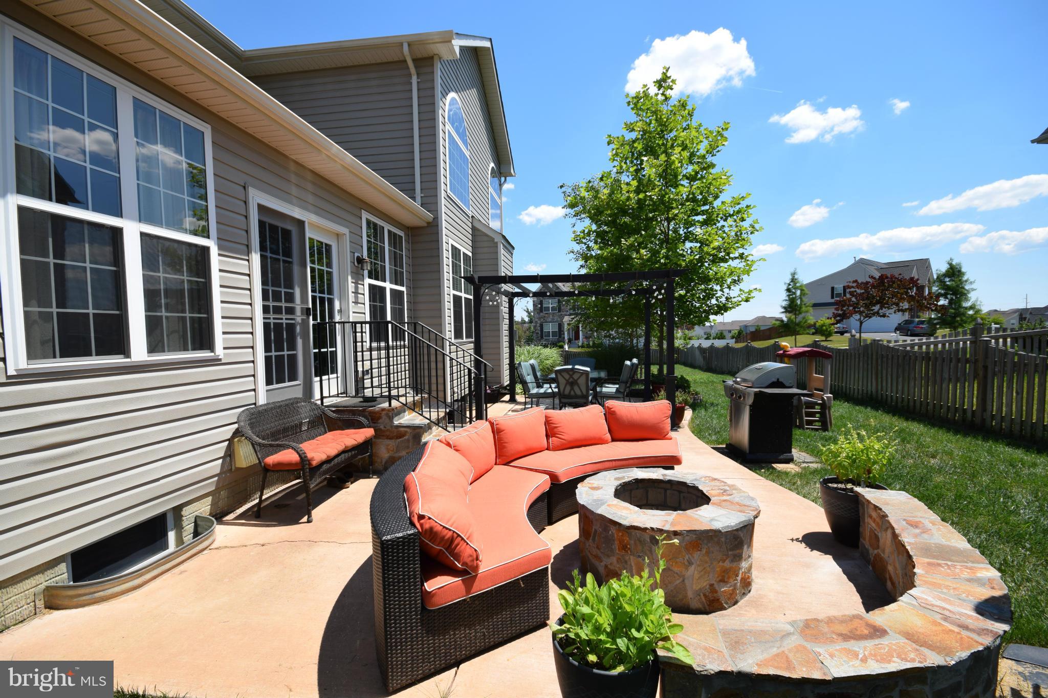 ELLIS MILL ESTATES - Residential