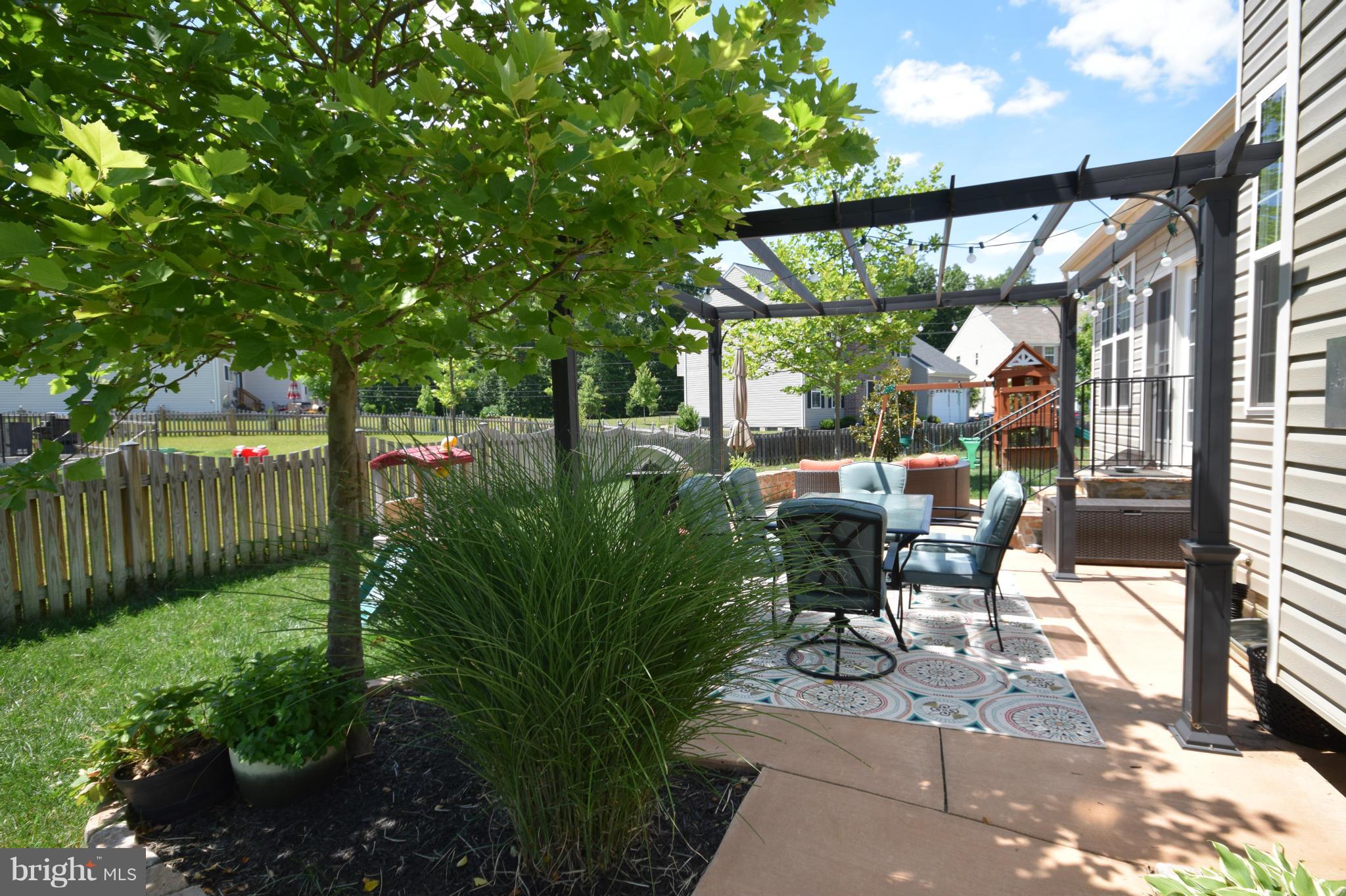 ELLIS MILL ESTATES - Residential