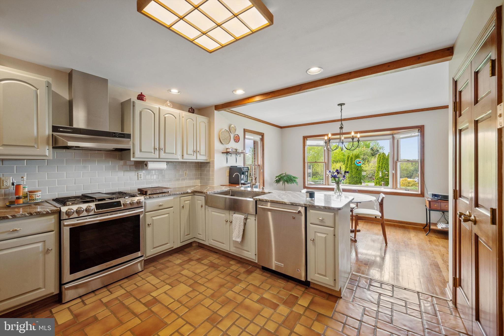 GLENDALE ESTATES - Residential