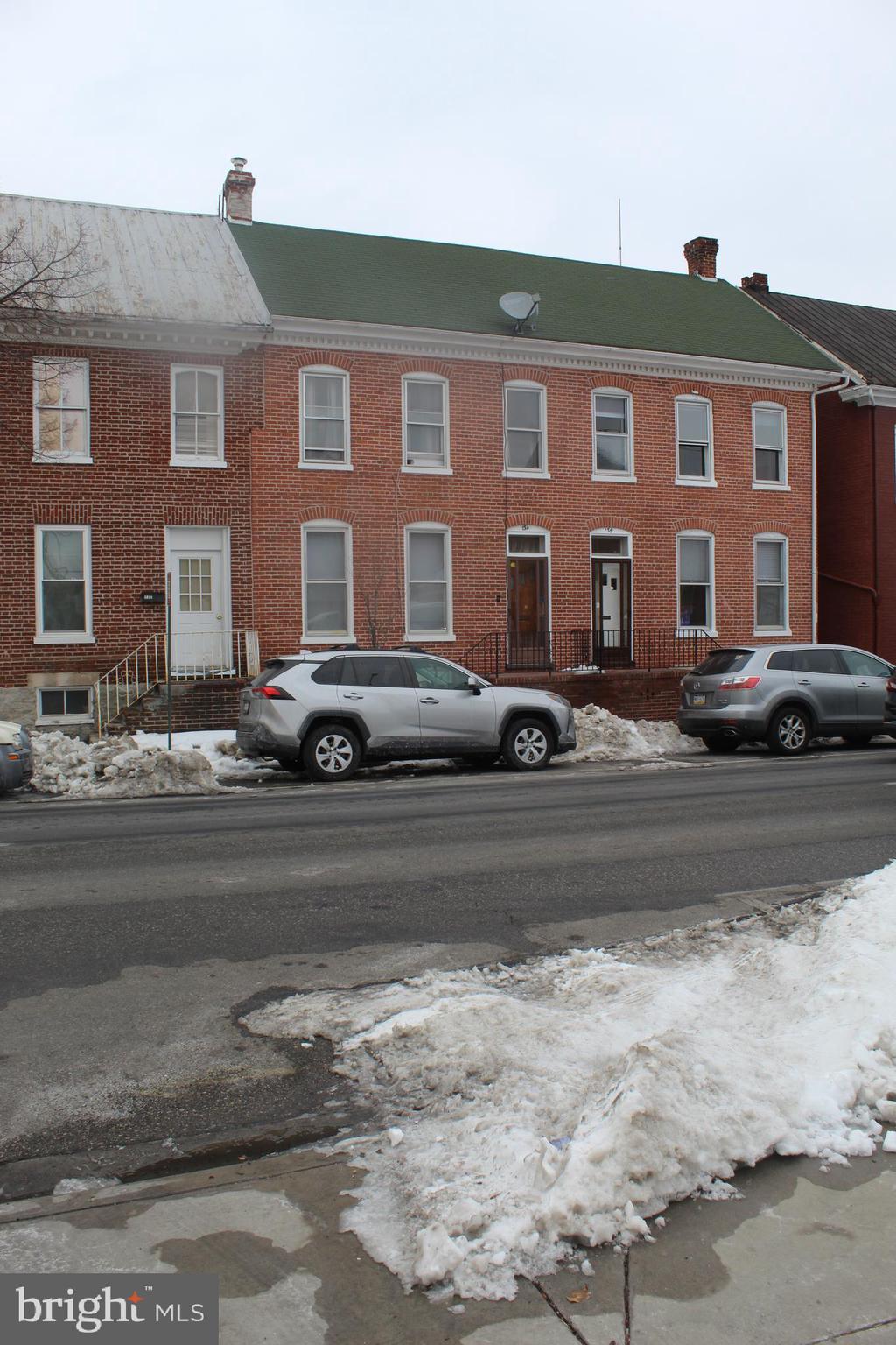 134 E WASHINGTON STREET UNIT 1