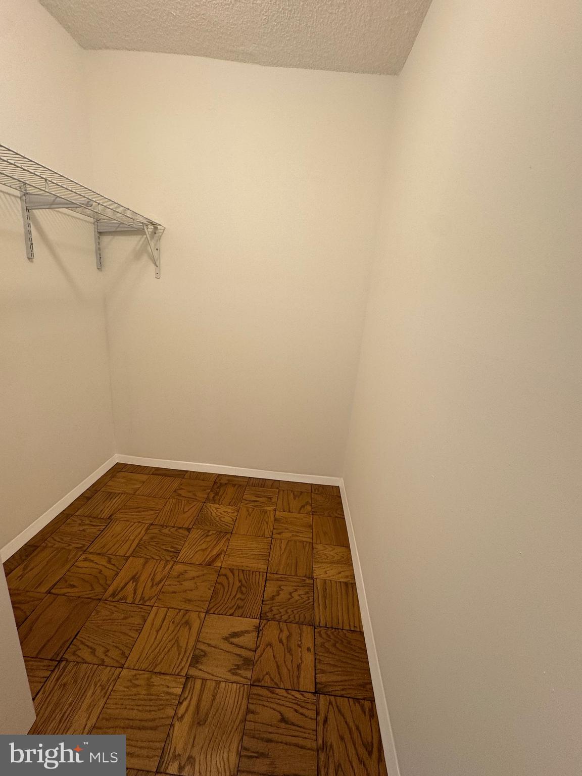 PROMENADE TOWERS - Residential