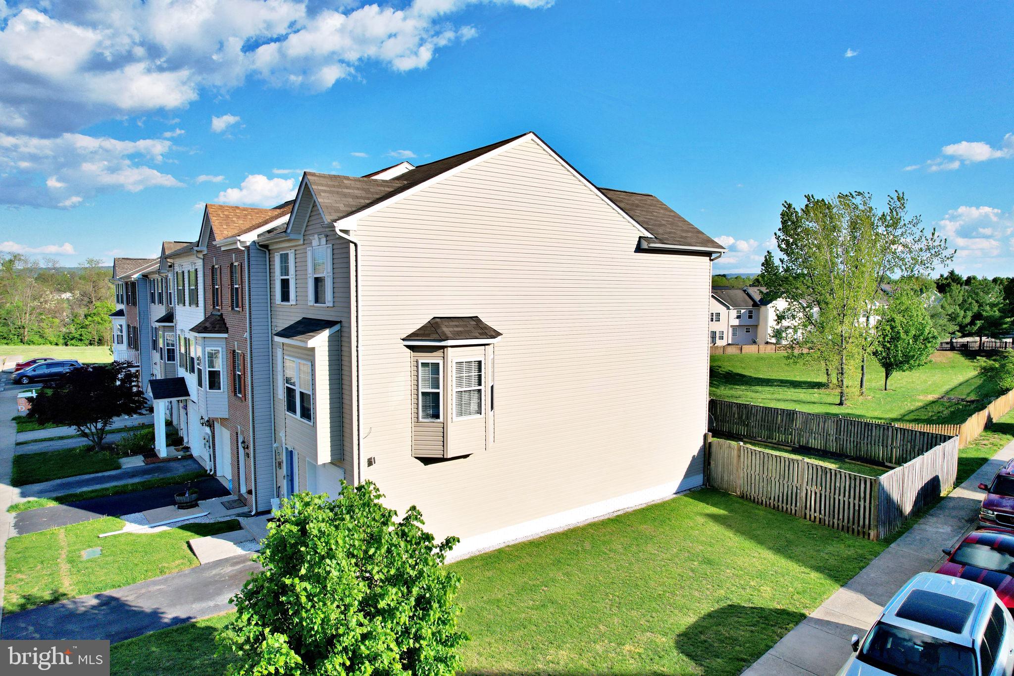COUNTY GREEN - Residential