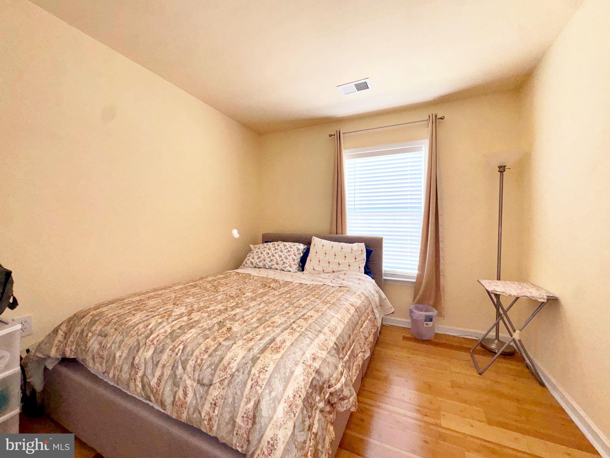 COUNTY GREEN - Residential