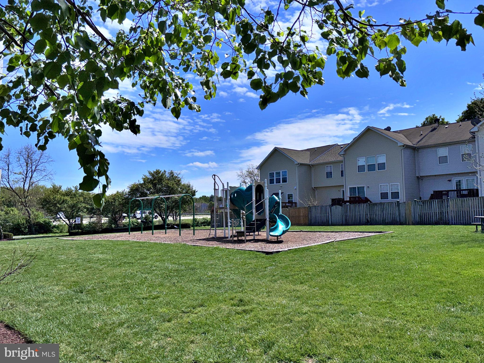 COUNTY GREEN - Residential