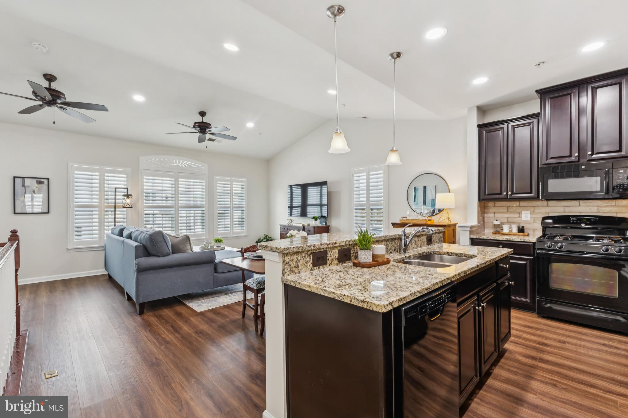 SOMERSET CONDO - Residential