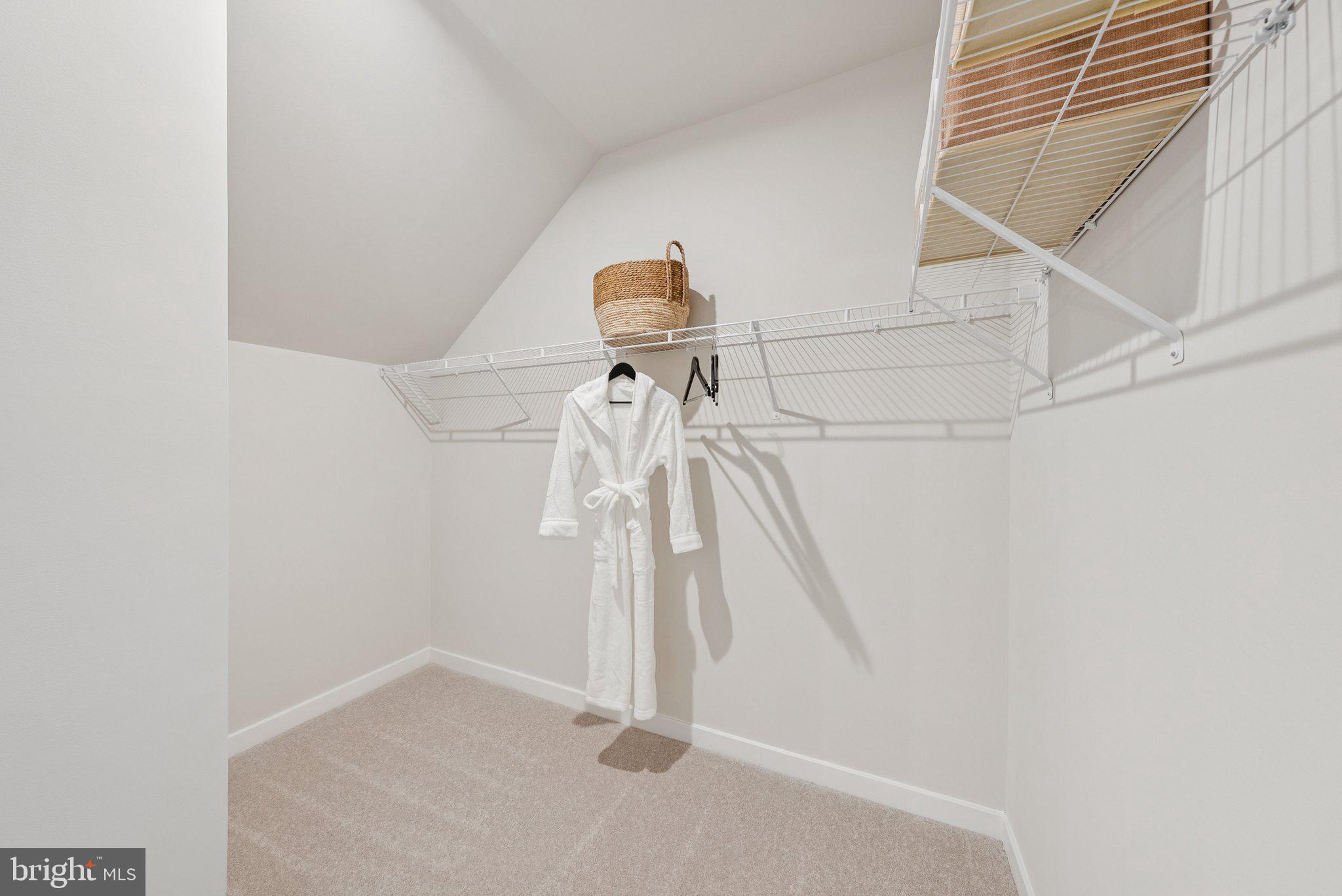 GATEWAY WEST - Residential