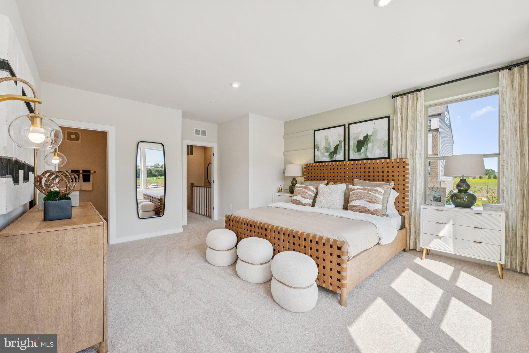 GATEWAY WEST - Residential