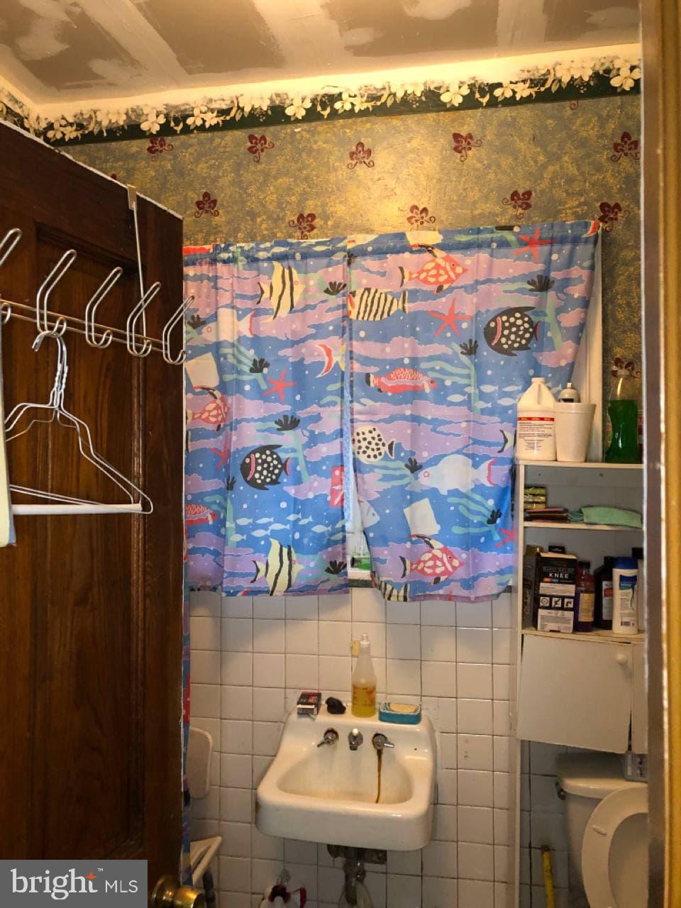 TEMPLE UNIVERSITY - Residential Income