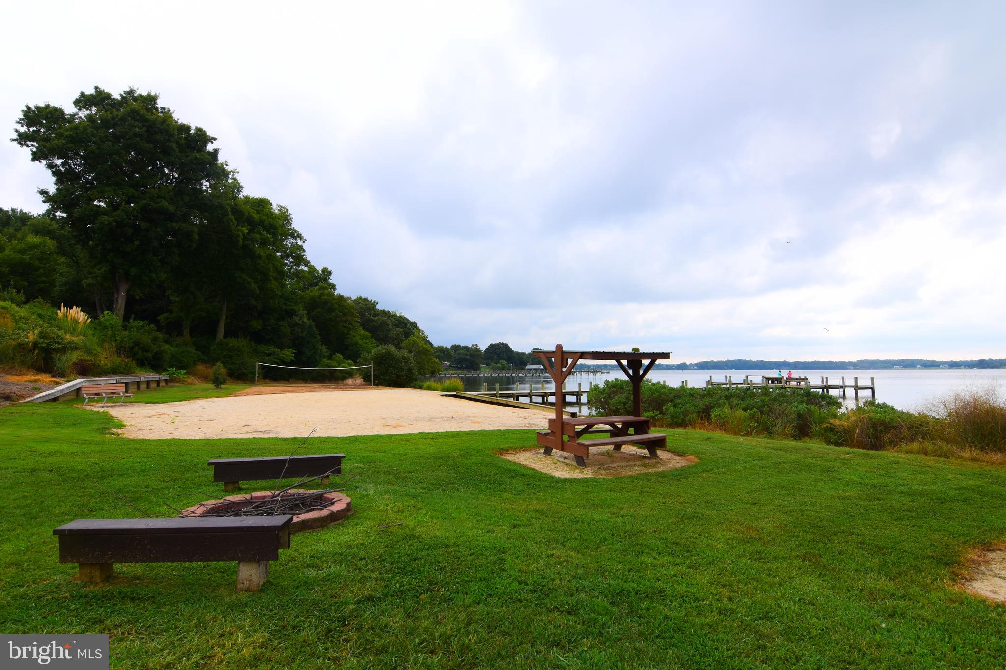 BRETON BAY ESTATES - Residential