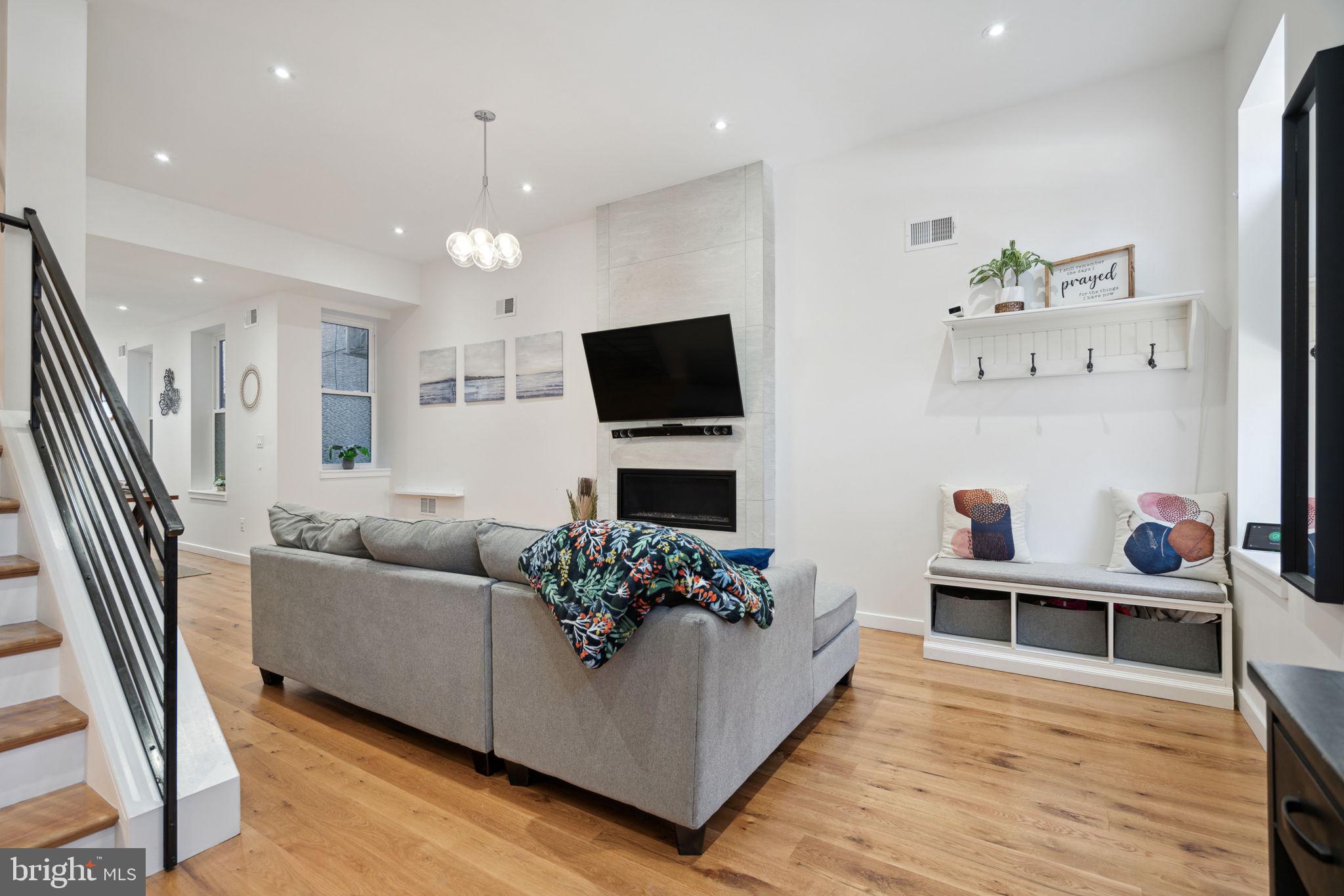 GRADUATE HOSPITAL - Residential