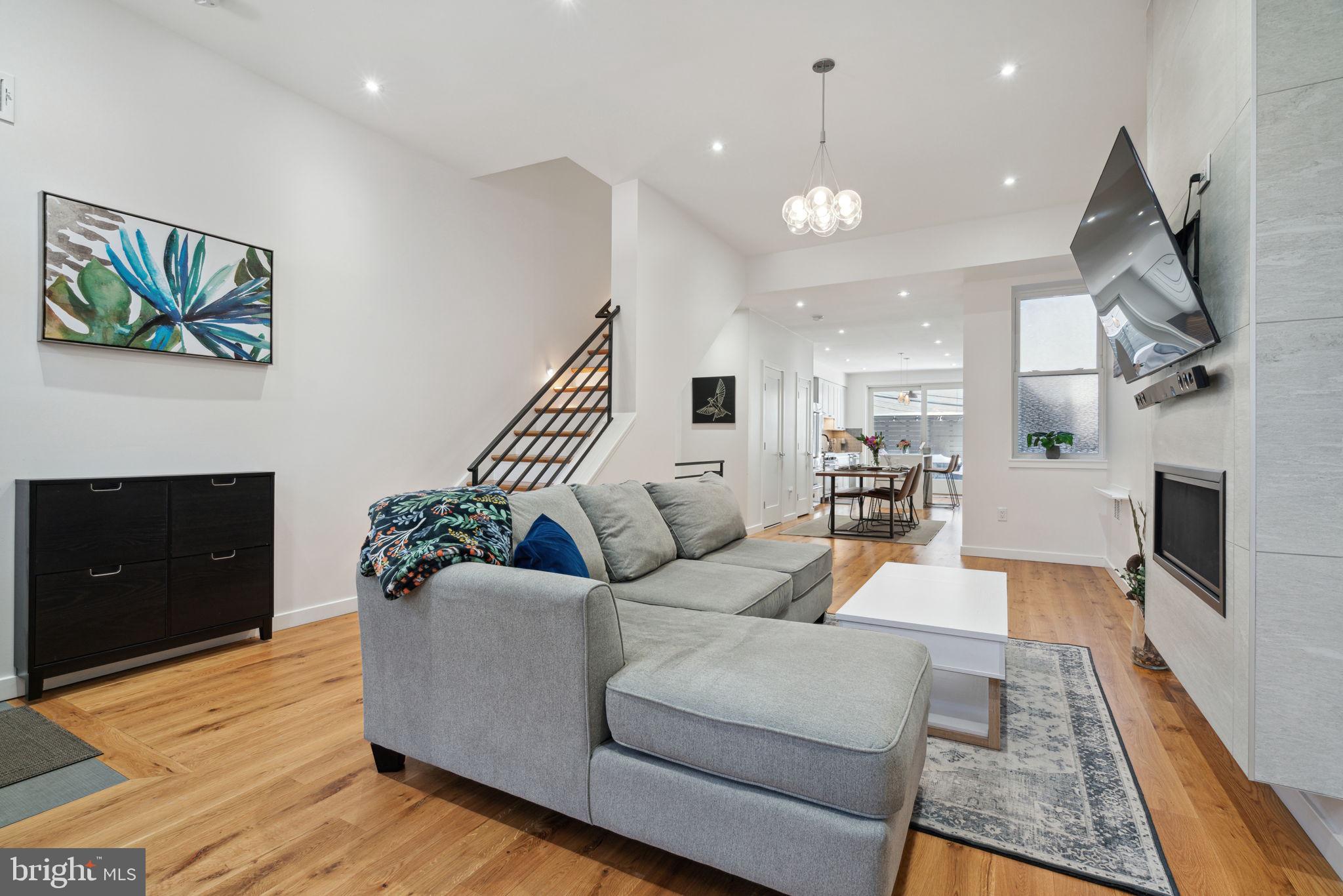 GRADUATE HOSPITAL - Residential