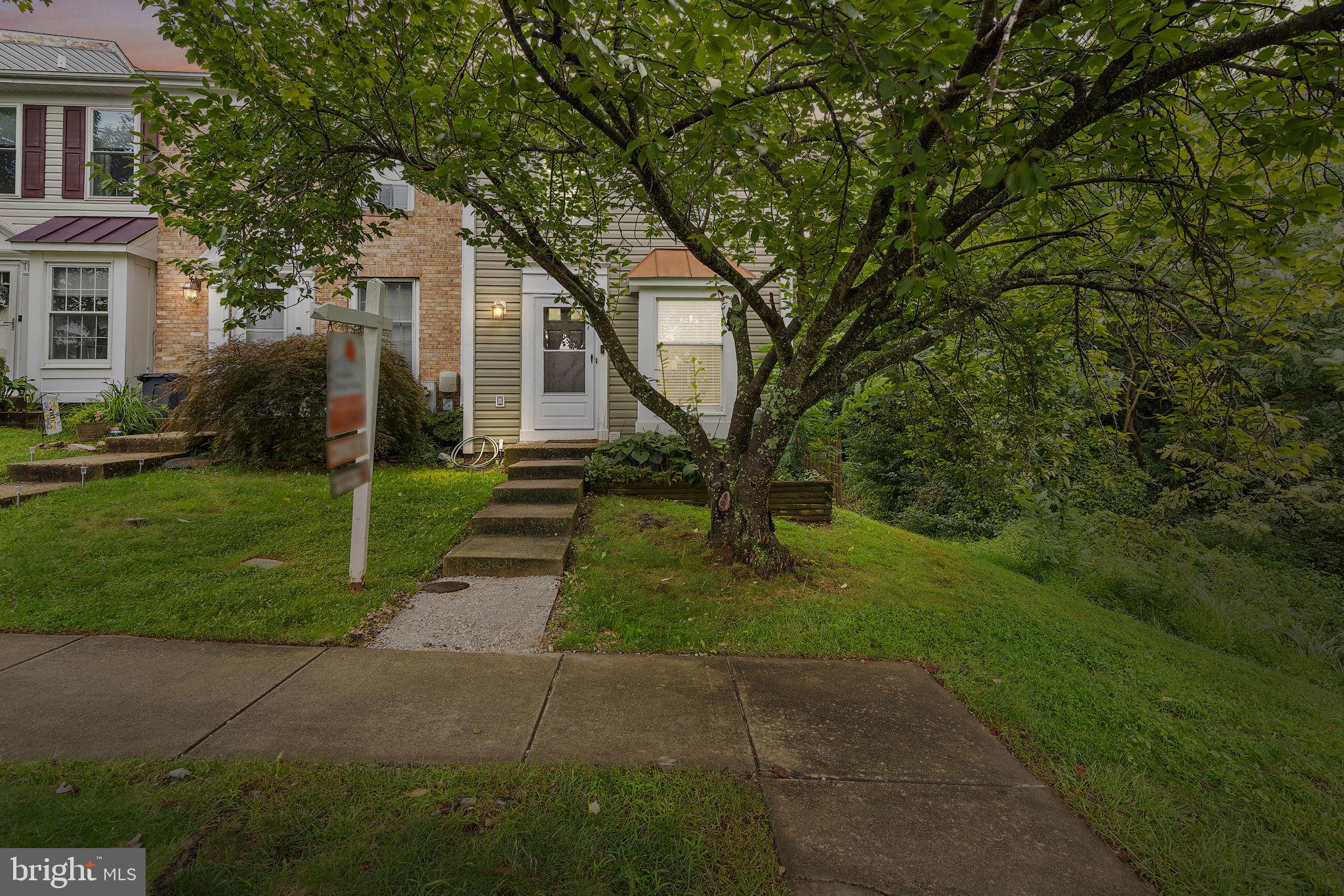 121 SPRUCE WOODS COURT