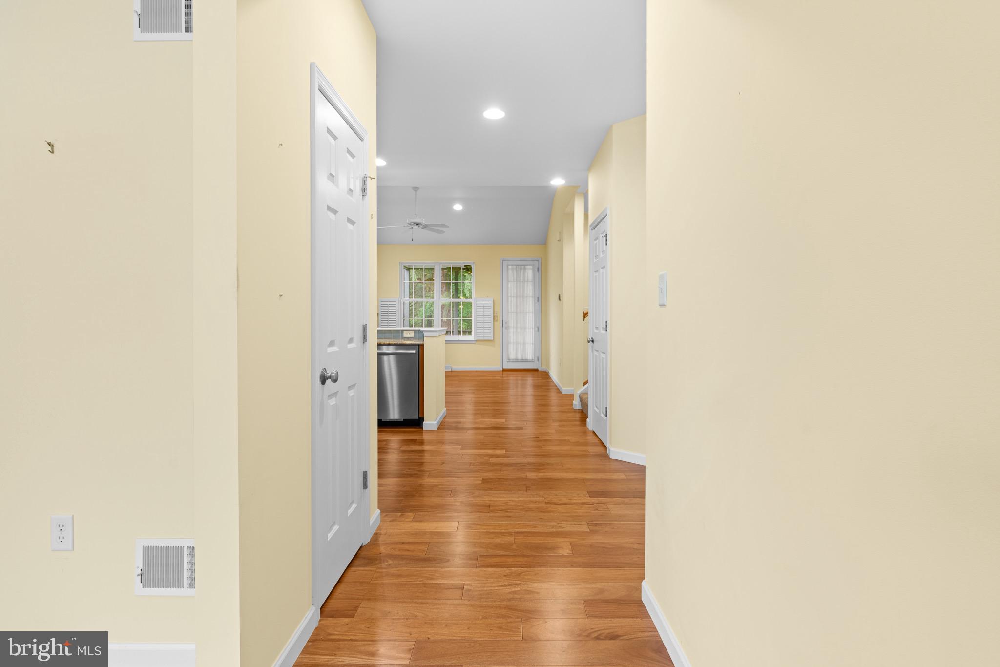 1816 WINDSONG LANE