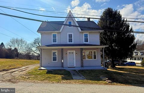 Homes For Sale - 11 Newport Avenue<br/> PARKESBURG, PA 19365