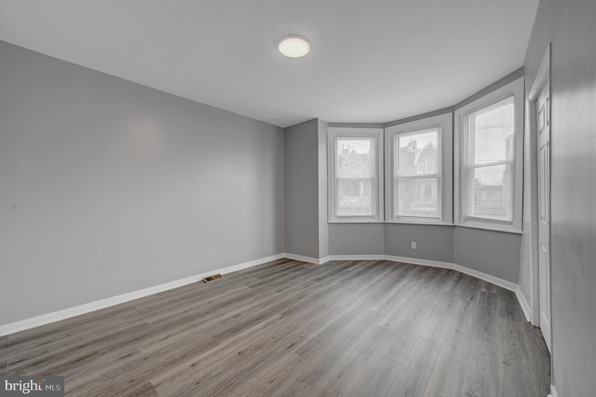 STRAWBERRY MANSION - Residential