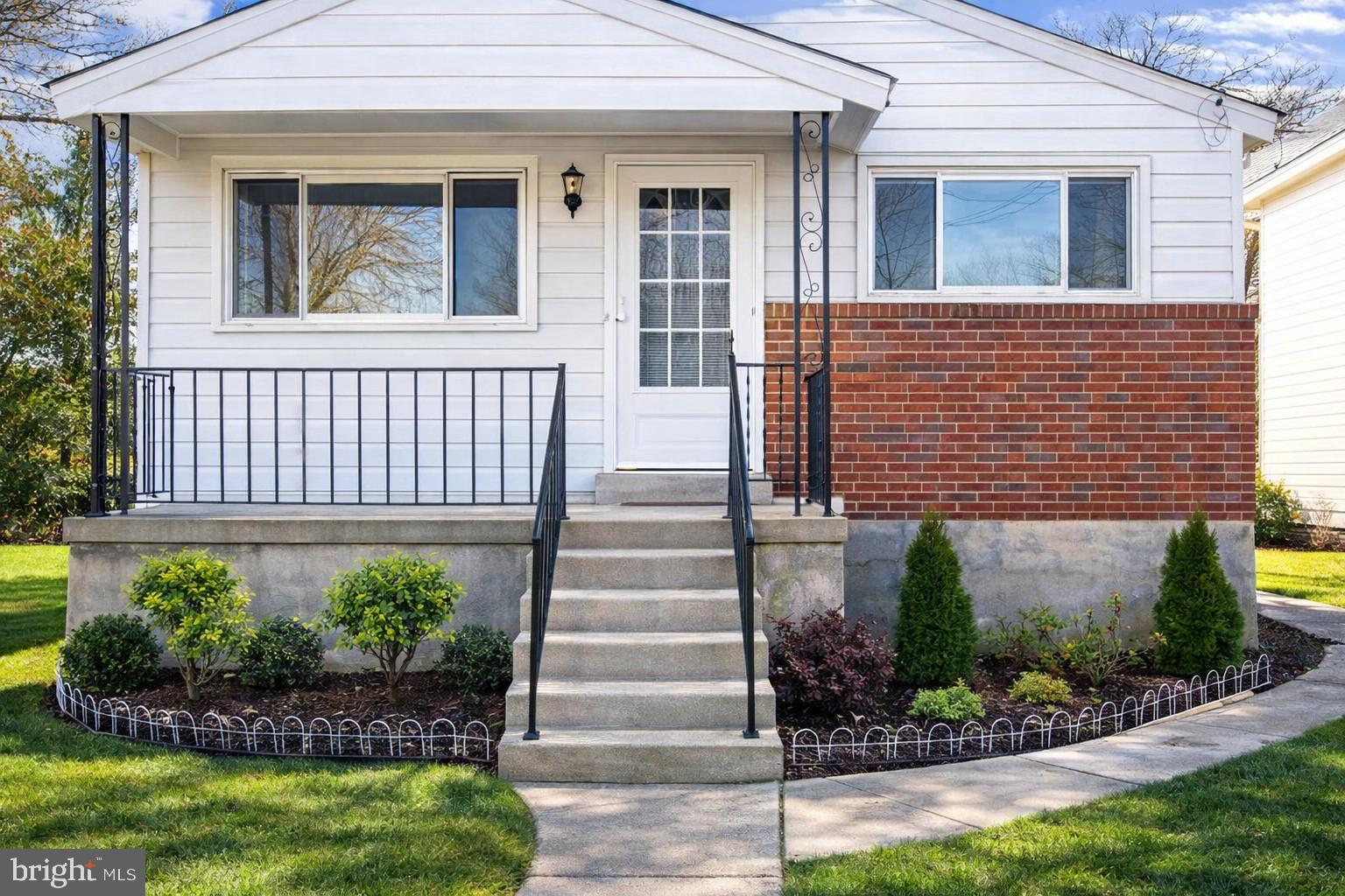 CATONSVILLE MANOR - Residential