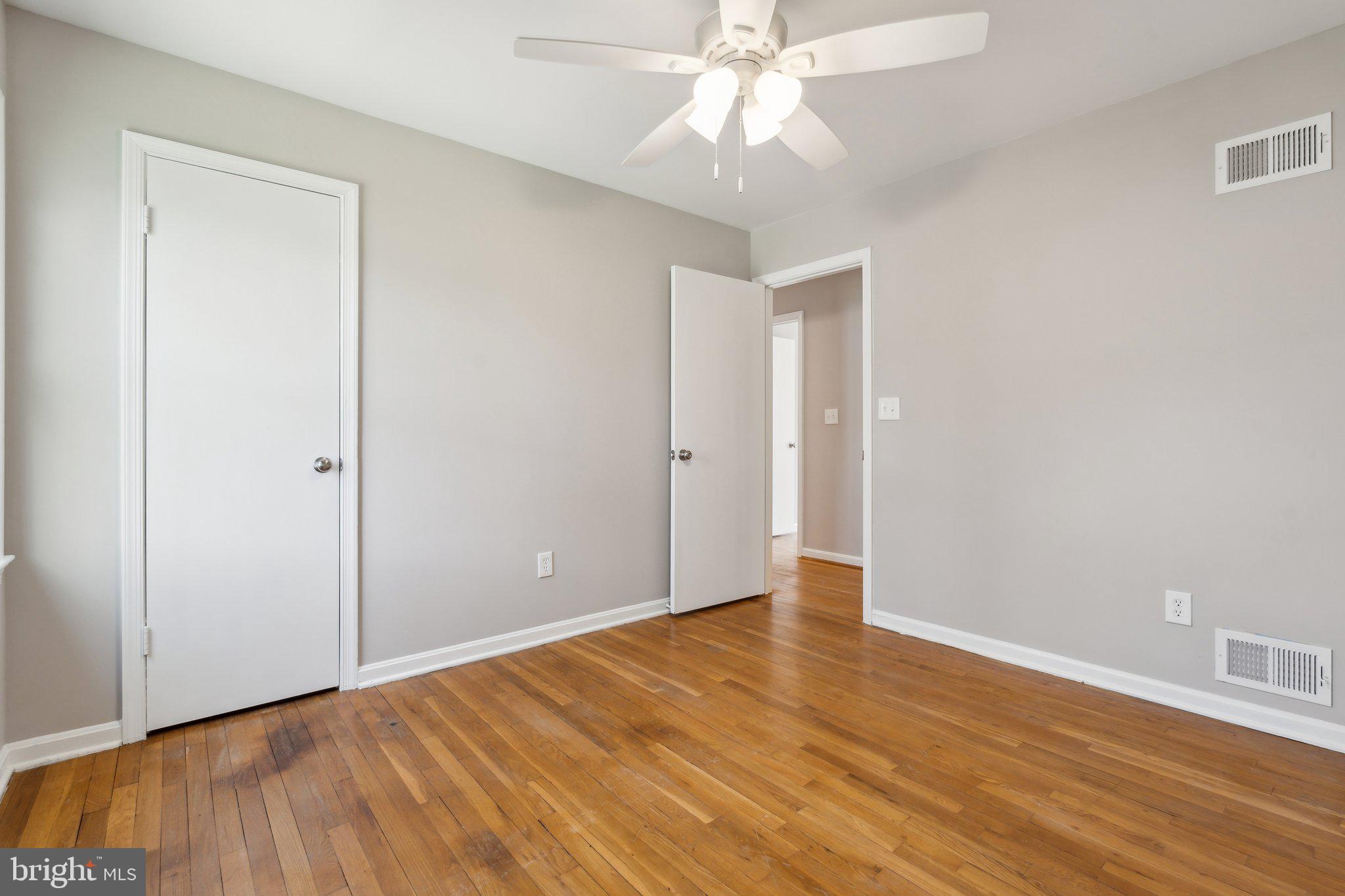 MILL CREEK TOWNE - Residential