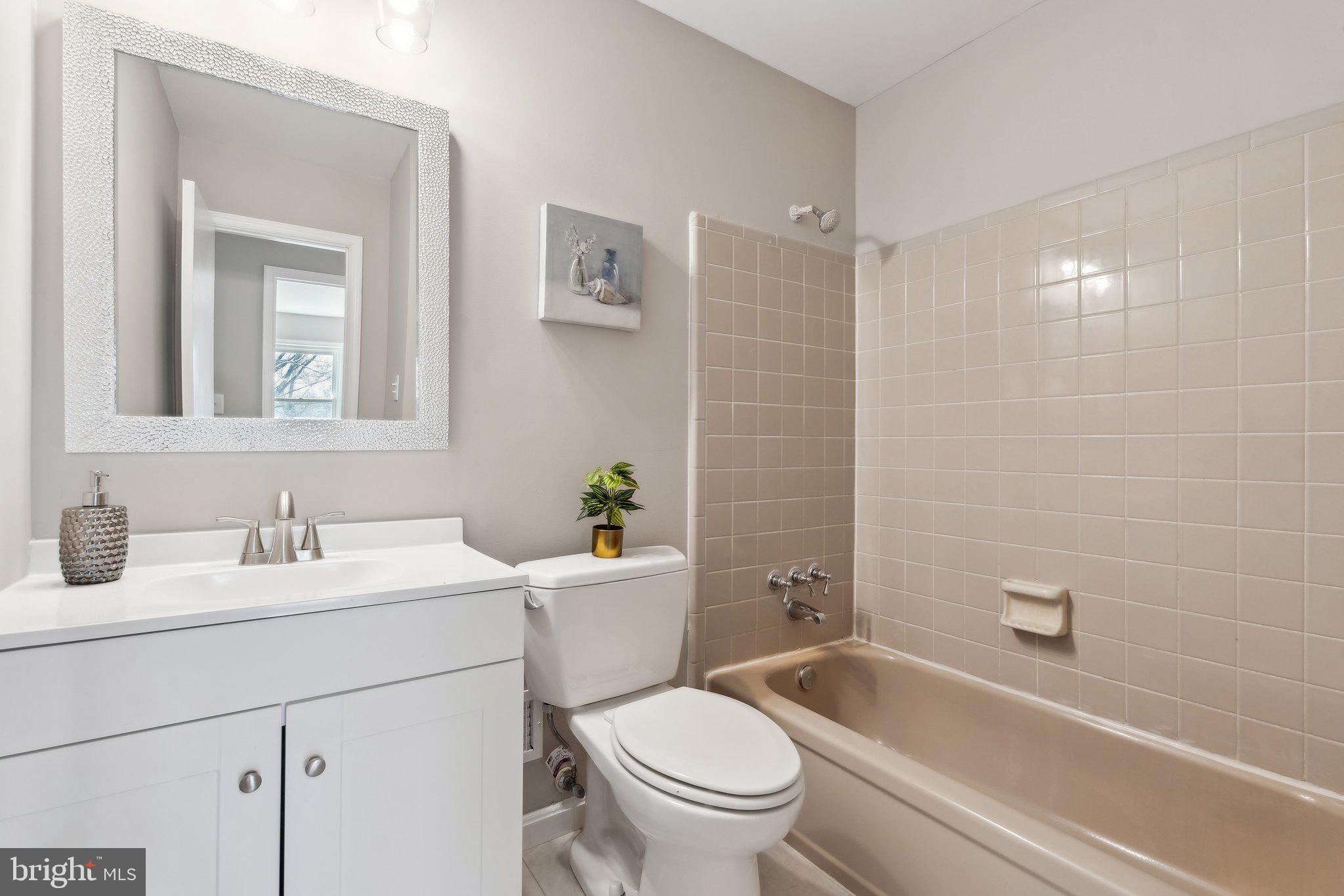 MILL CREEK TOWNE - Residential