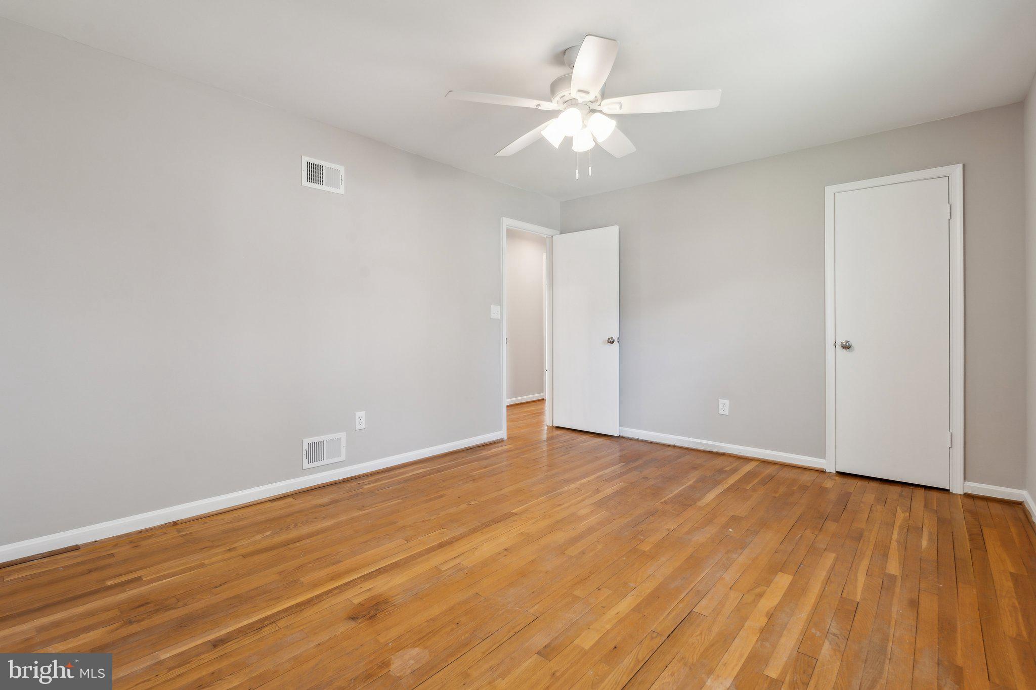 MILL CREEK TOWNE - Residential