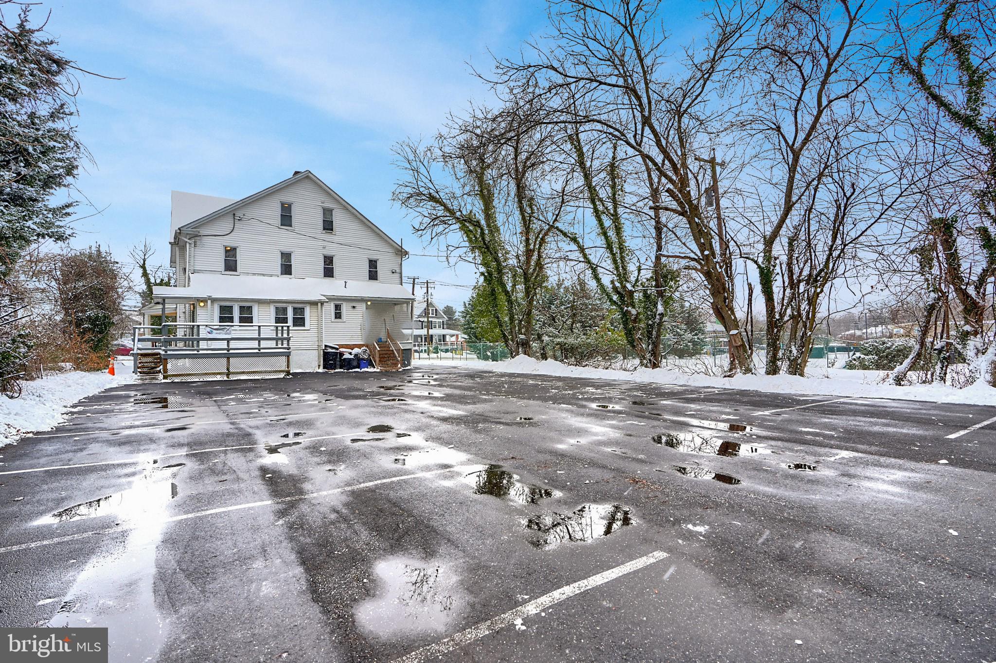 PIKESVILLE - Commercial Sale