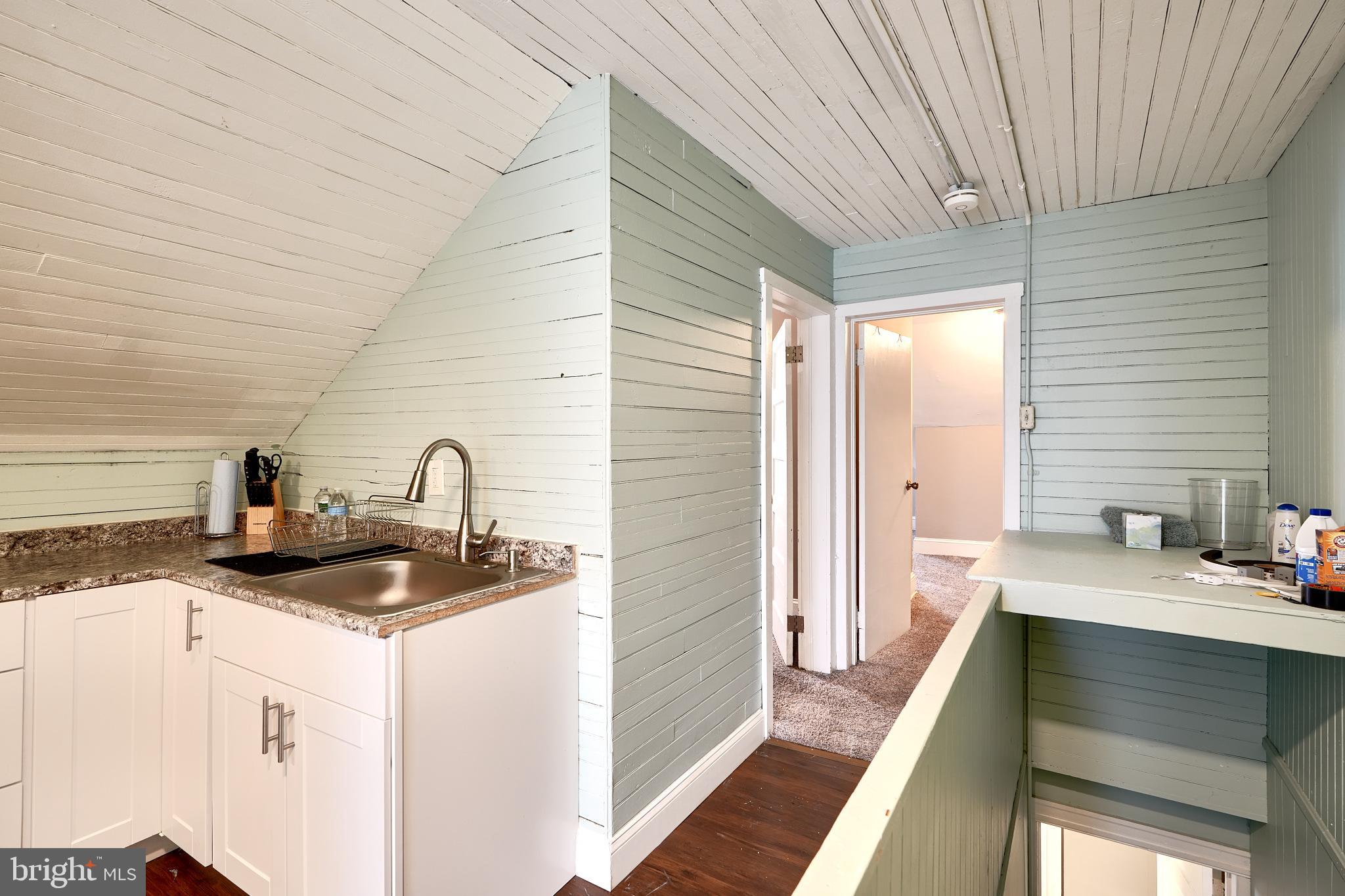 PIKESVILLE - Commercial Sale