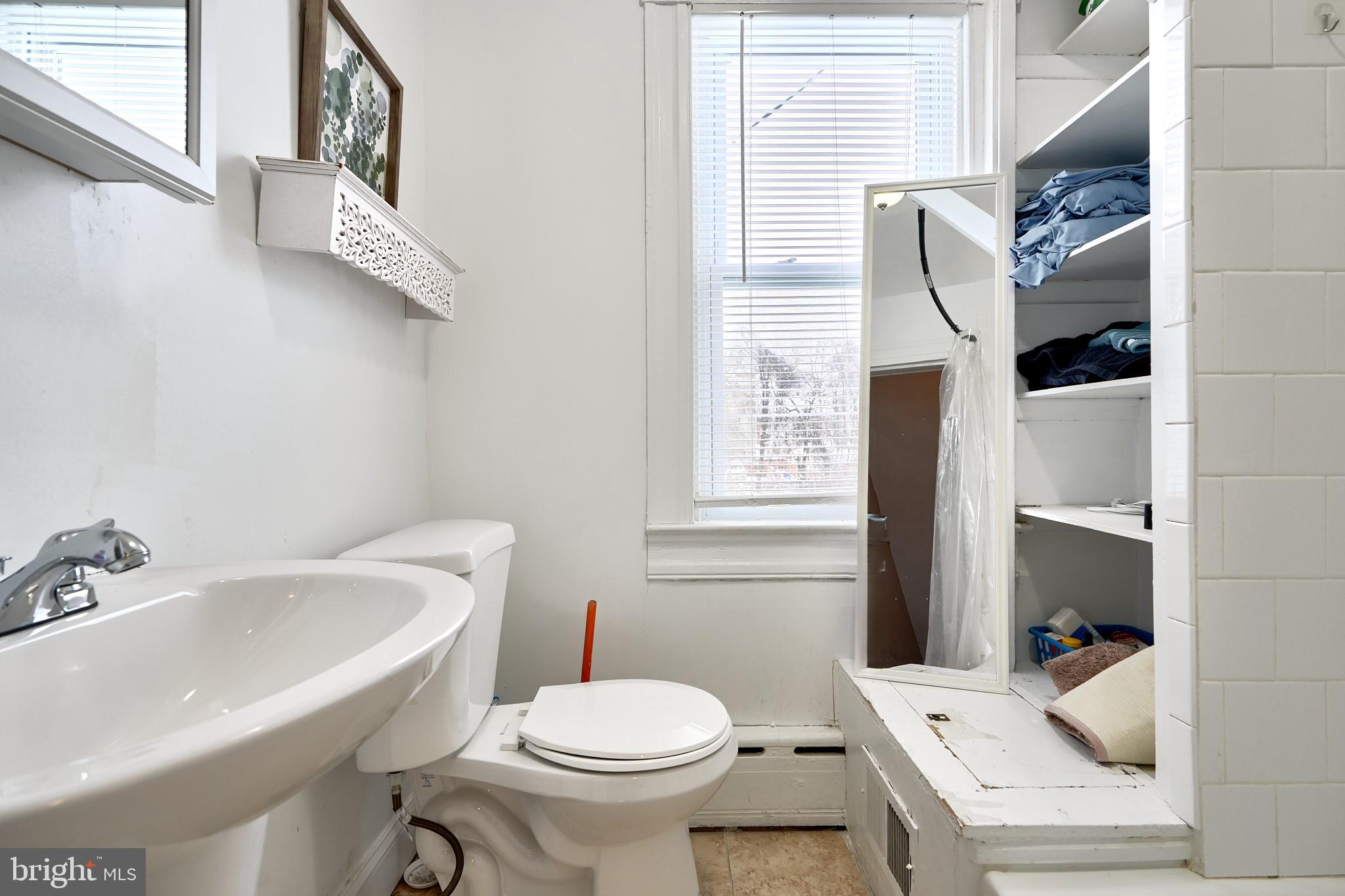 PIKESVILLE - Commercial Sale