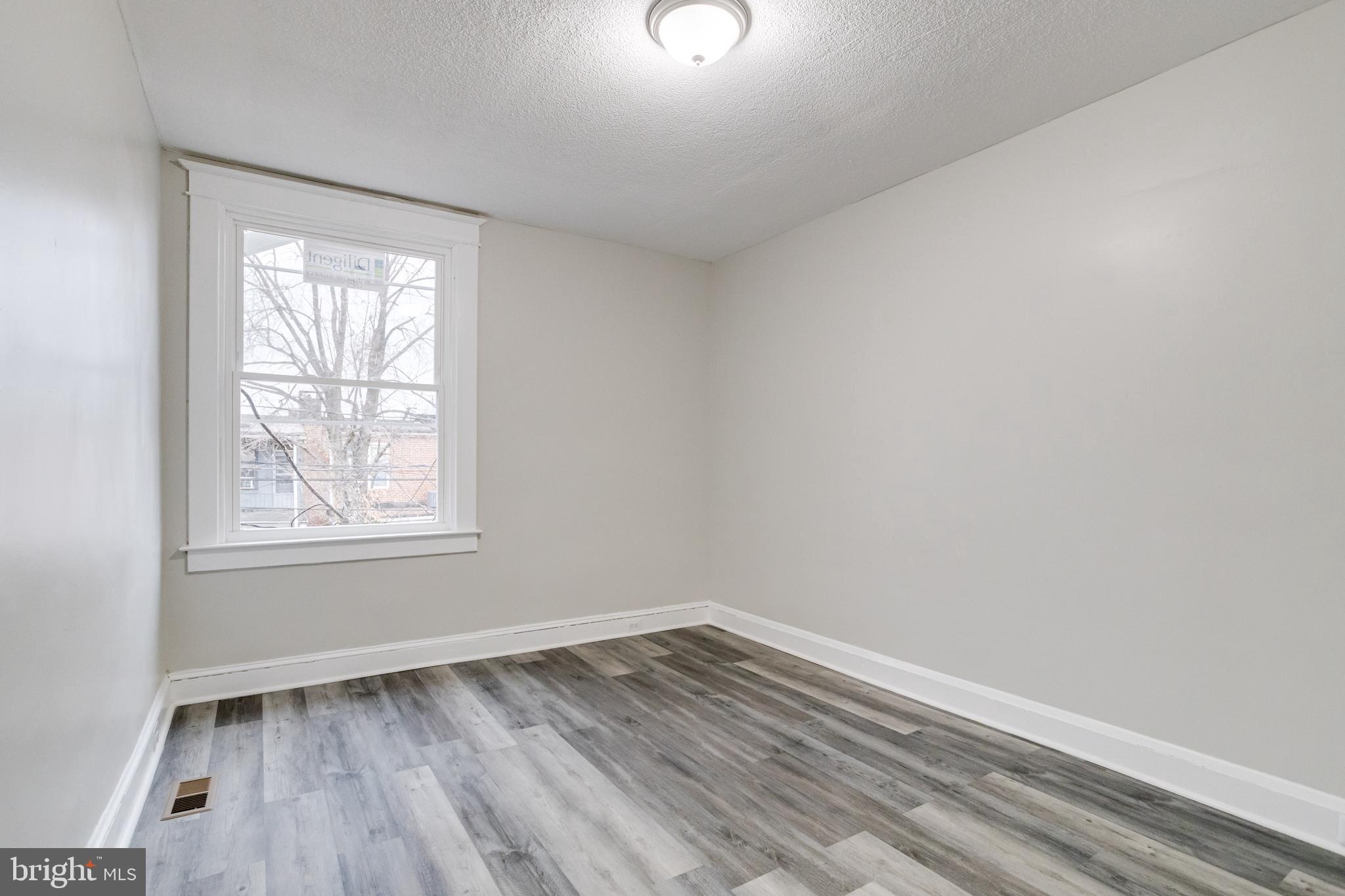 BELAIR-EDISON - Residential