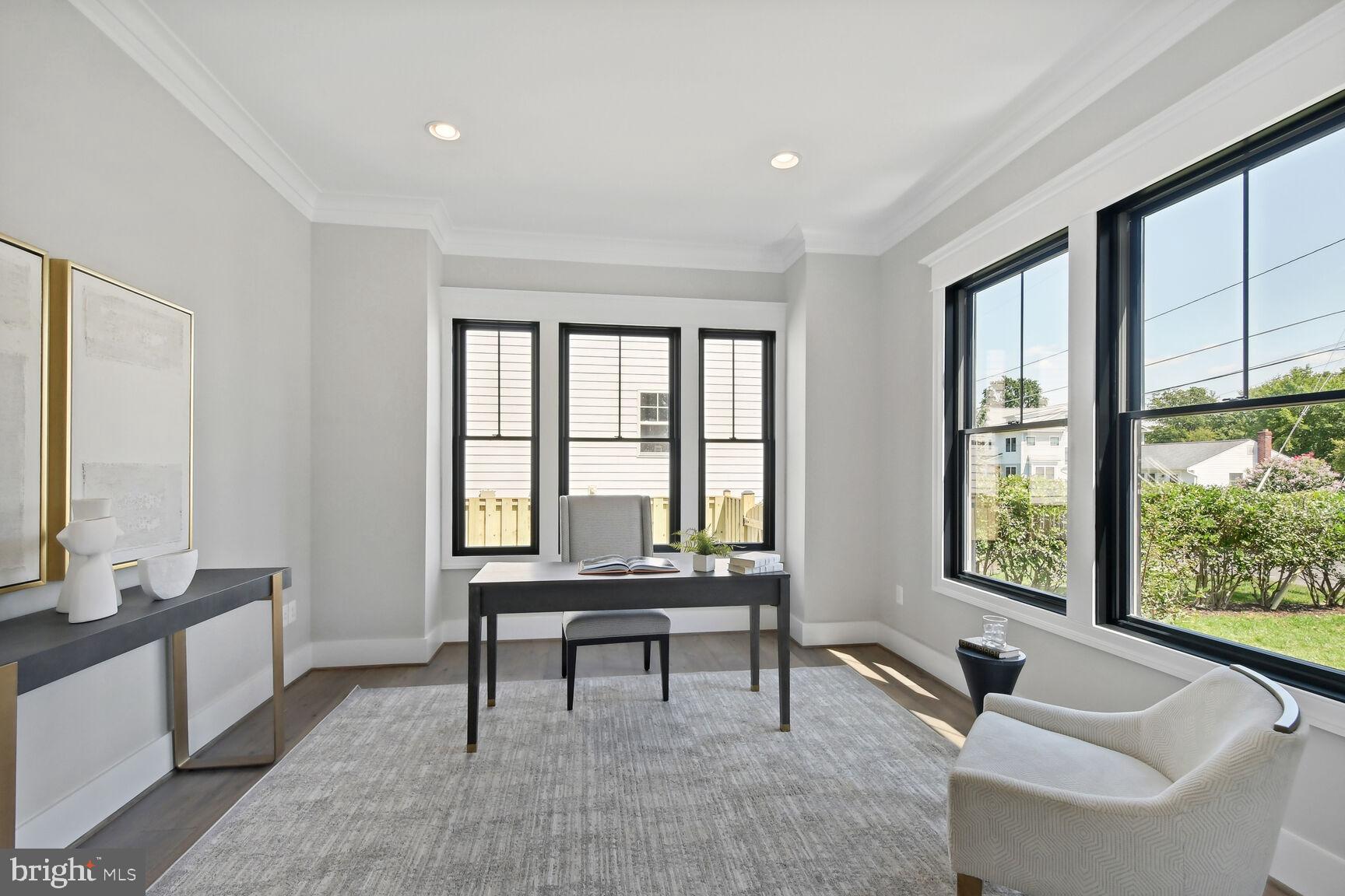 VIENNA WOODS - Residential