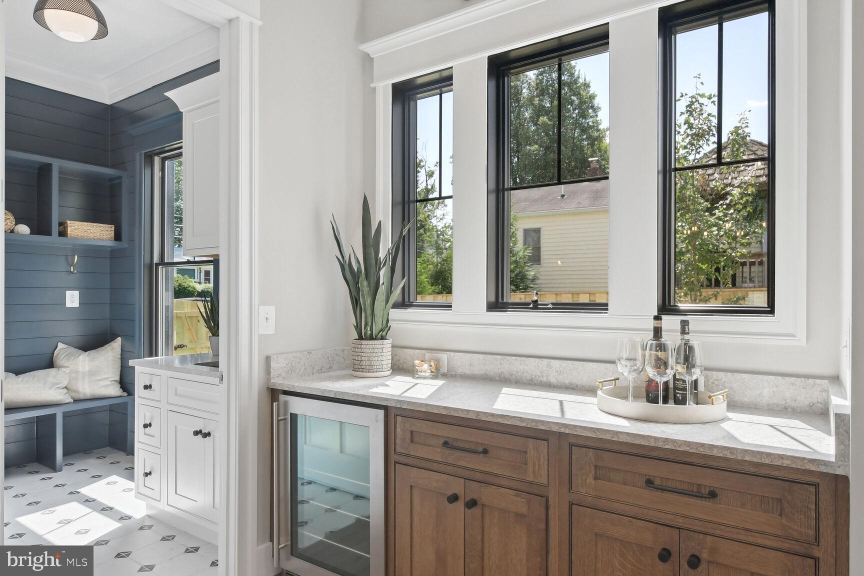 VIENNA WOODS - Residential