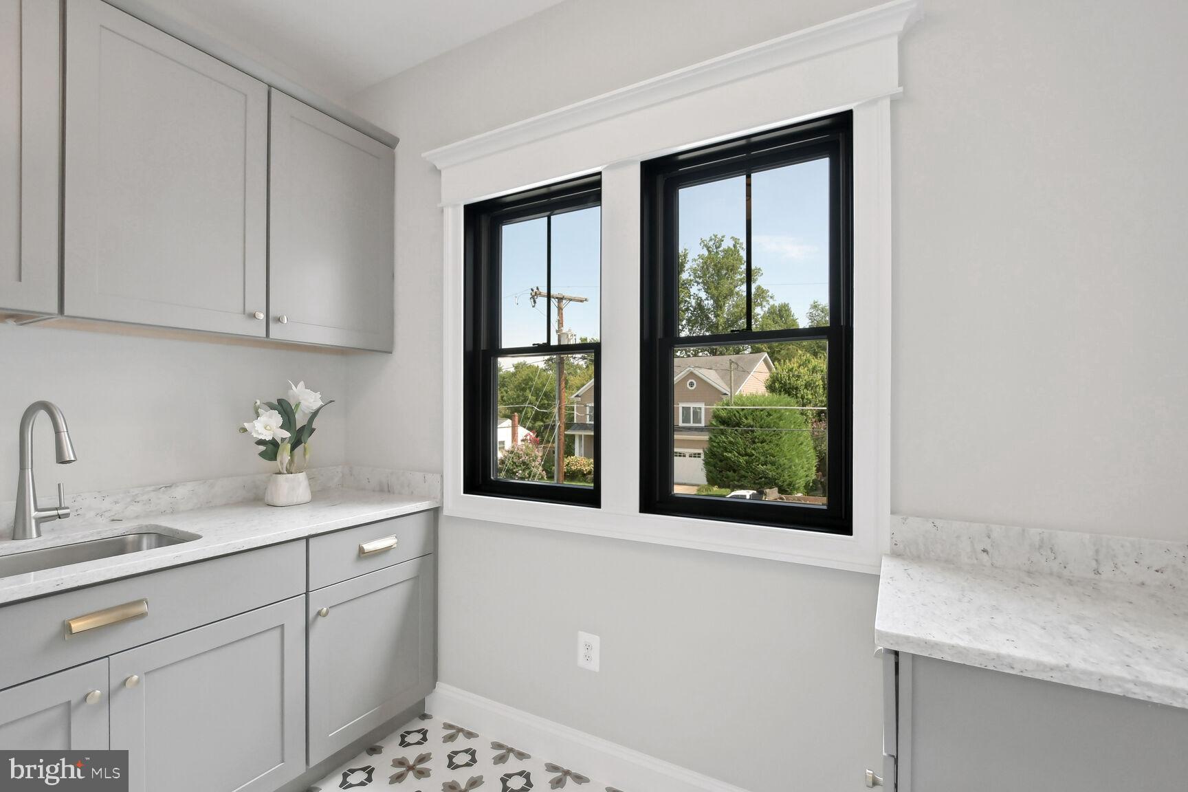 VIENNA WOODS - Residential