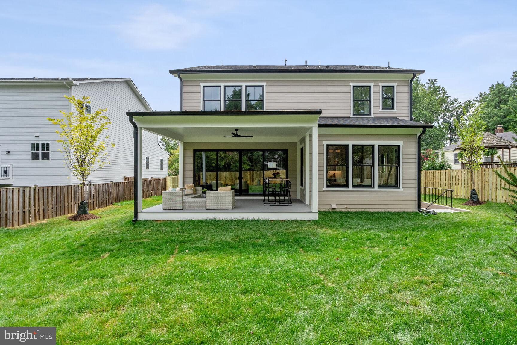 VIENNA WOODS - Residential