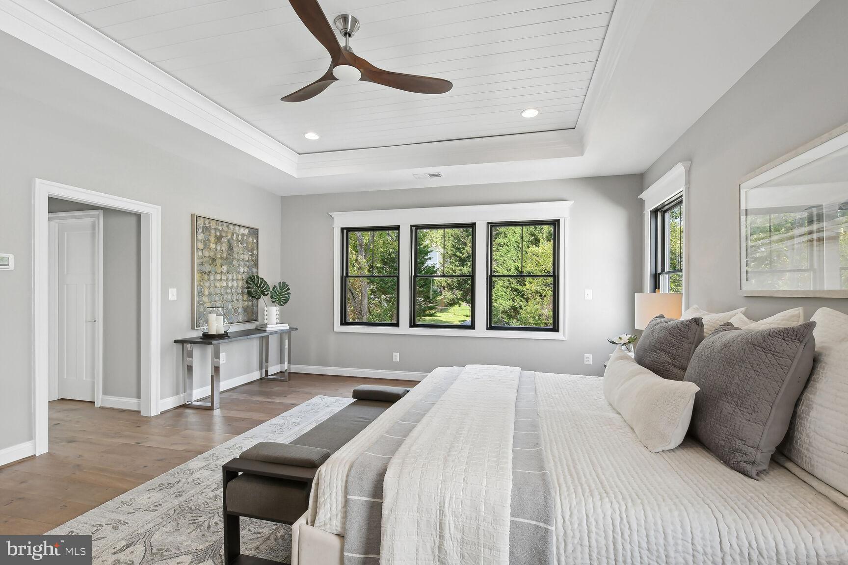 VIENNA WOODS - Residential