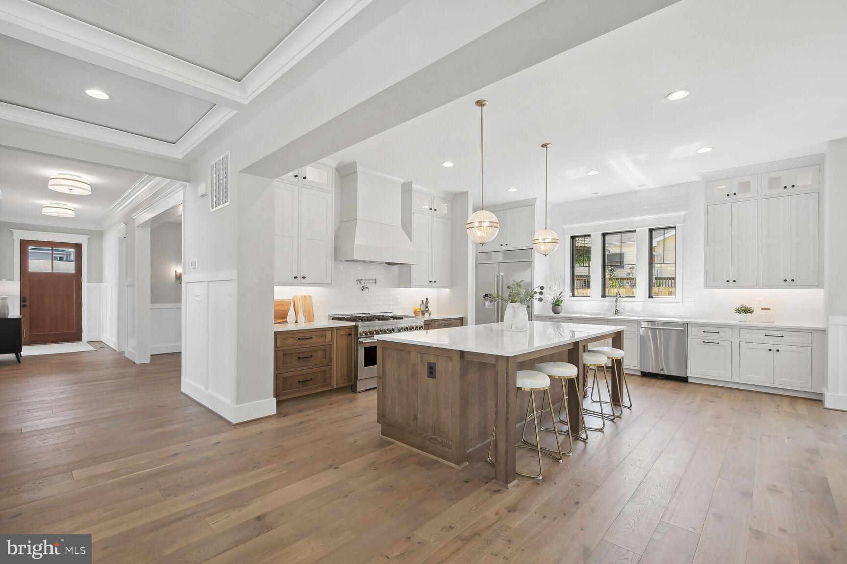 VIENNA WOODS - Residential