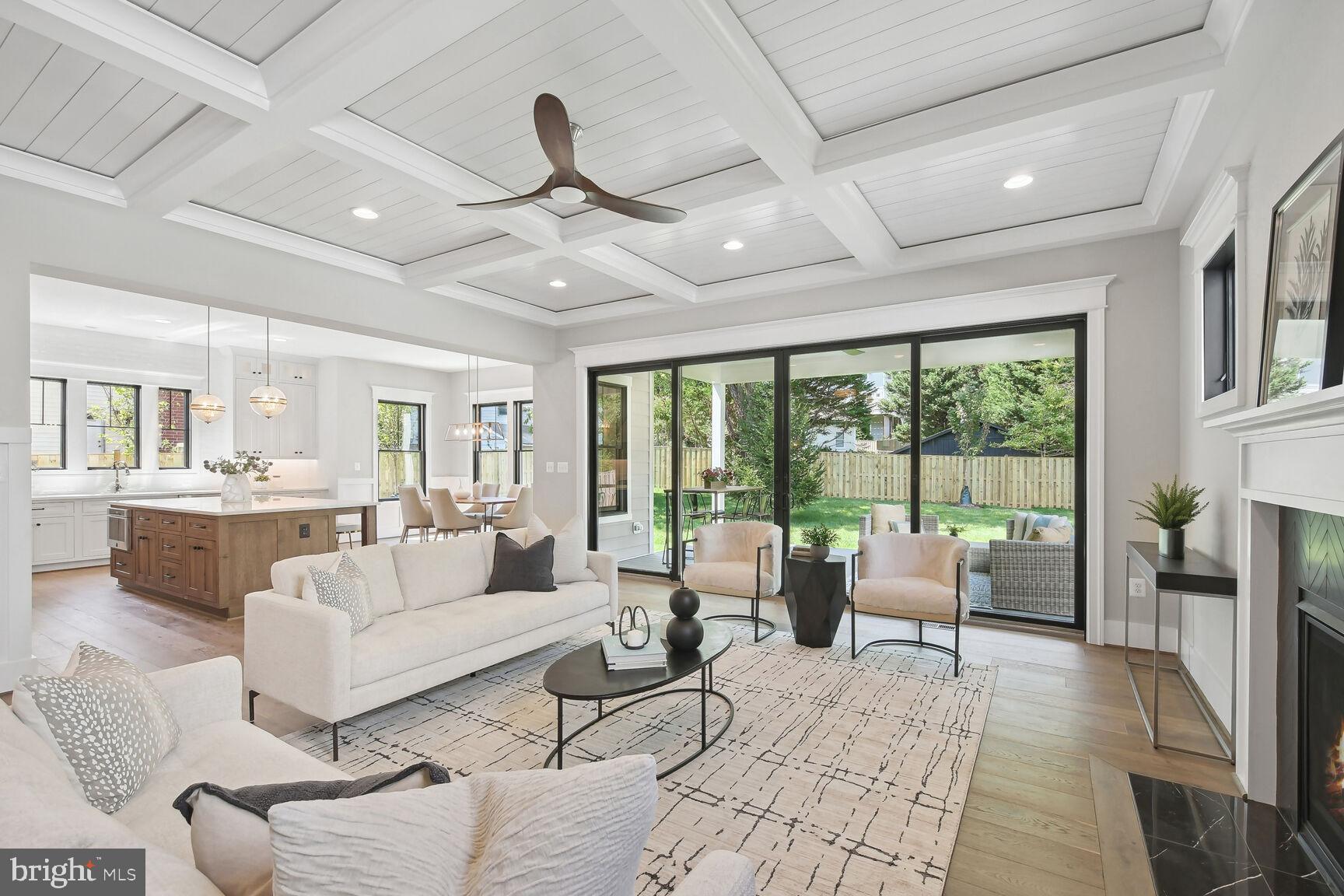 VIENNA WOODS - Residential